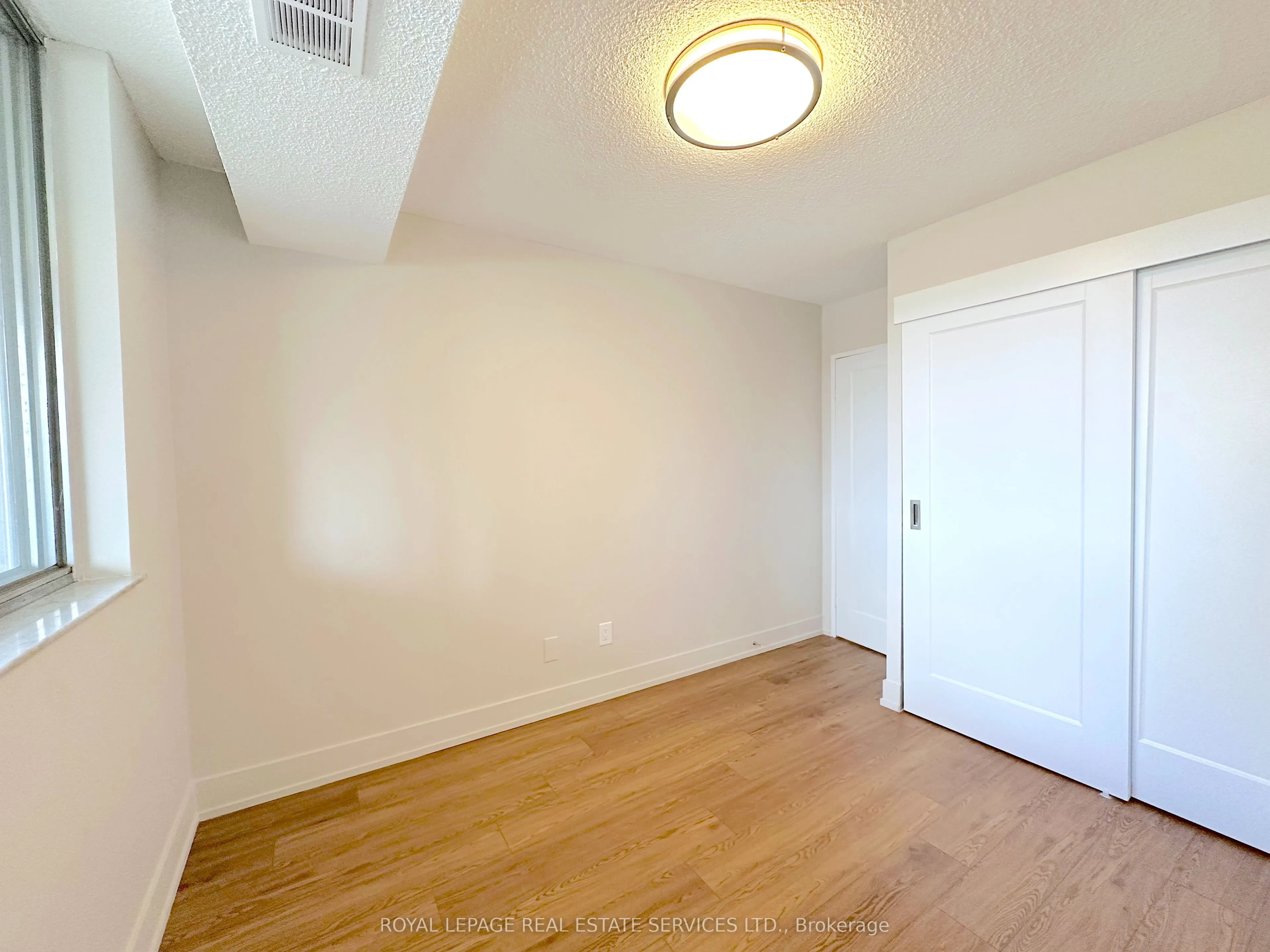 165 La Rose Avenue, #216