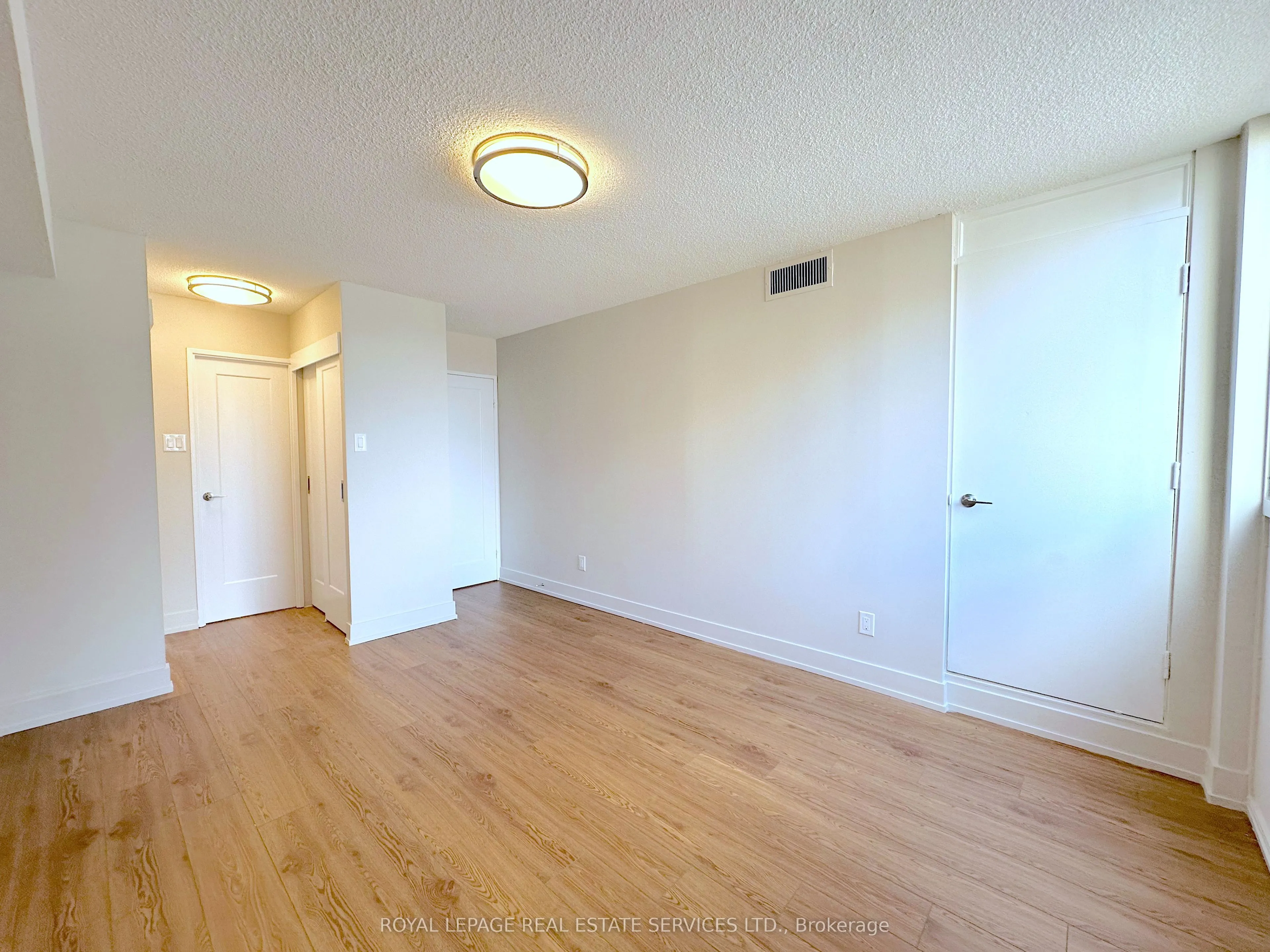 165 La Rose Avenue, #216