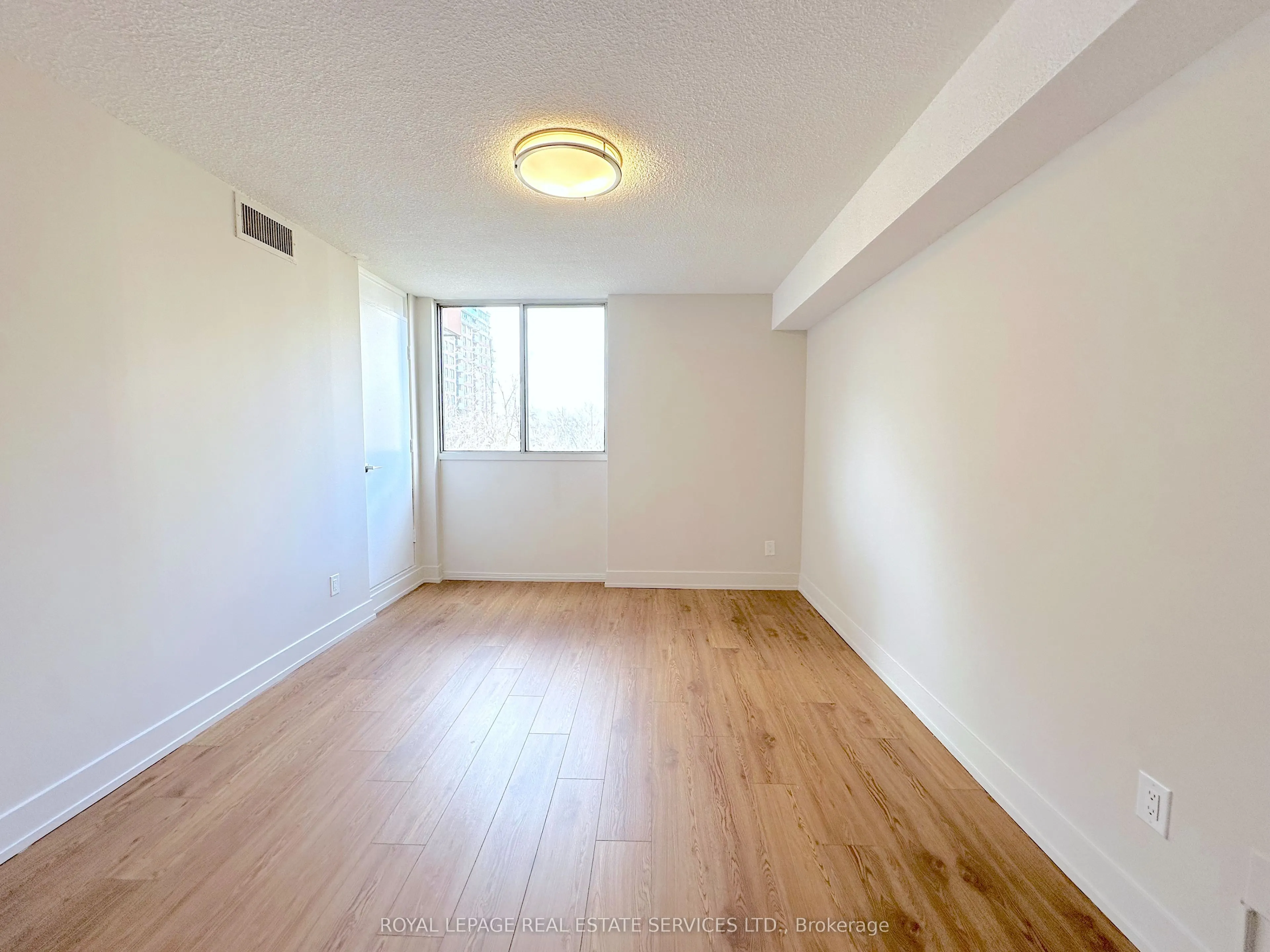 165 La Rose Avenue, #216