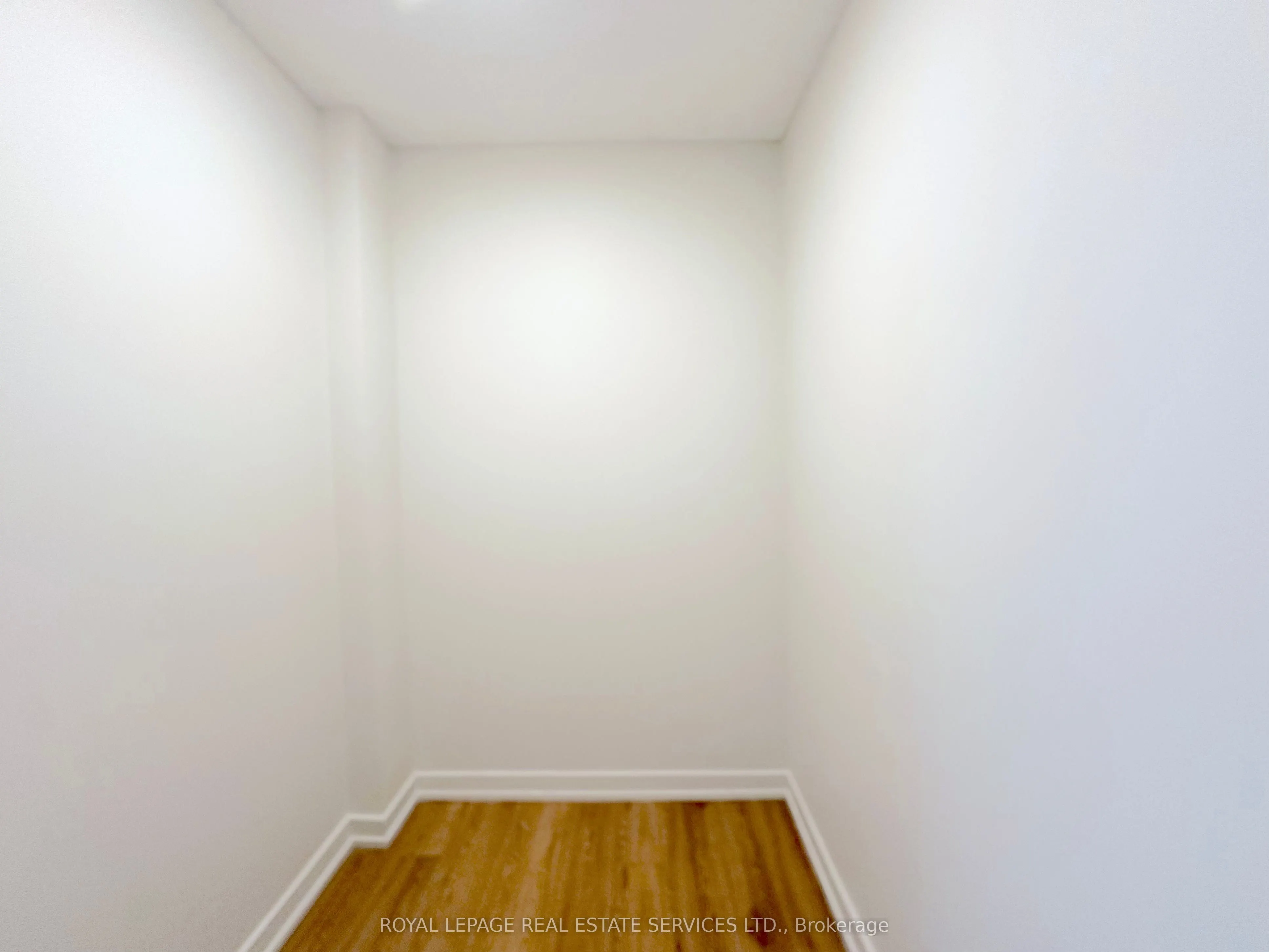165 La Rose Avenue, #216