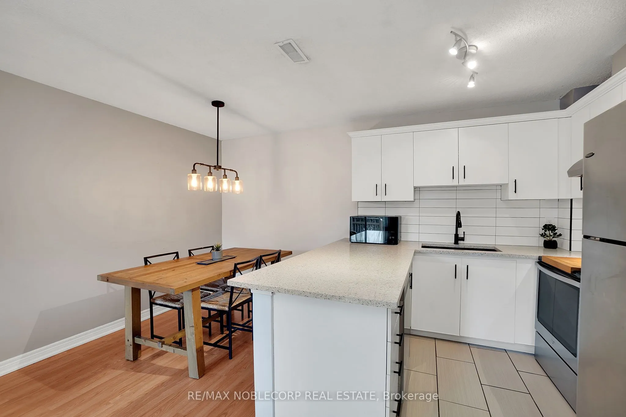4140 Foxwood Drive, #404