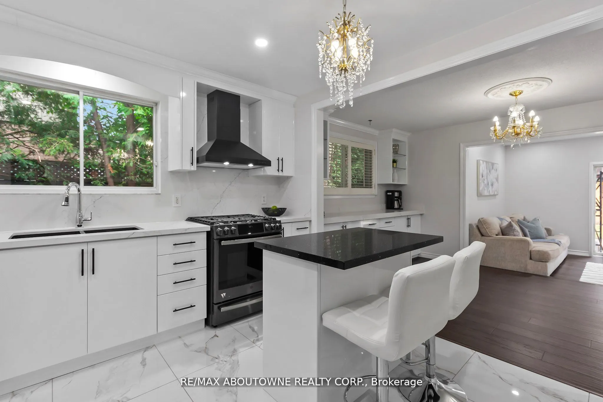 440 Sunset Drive