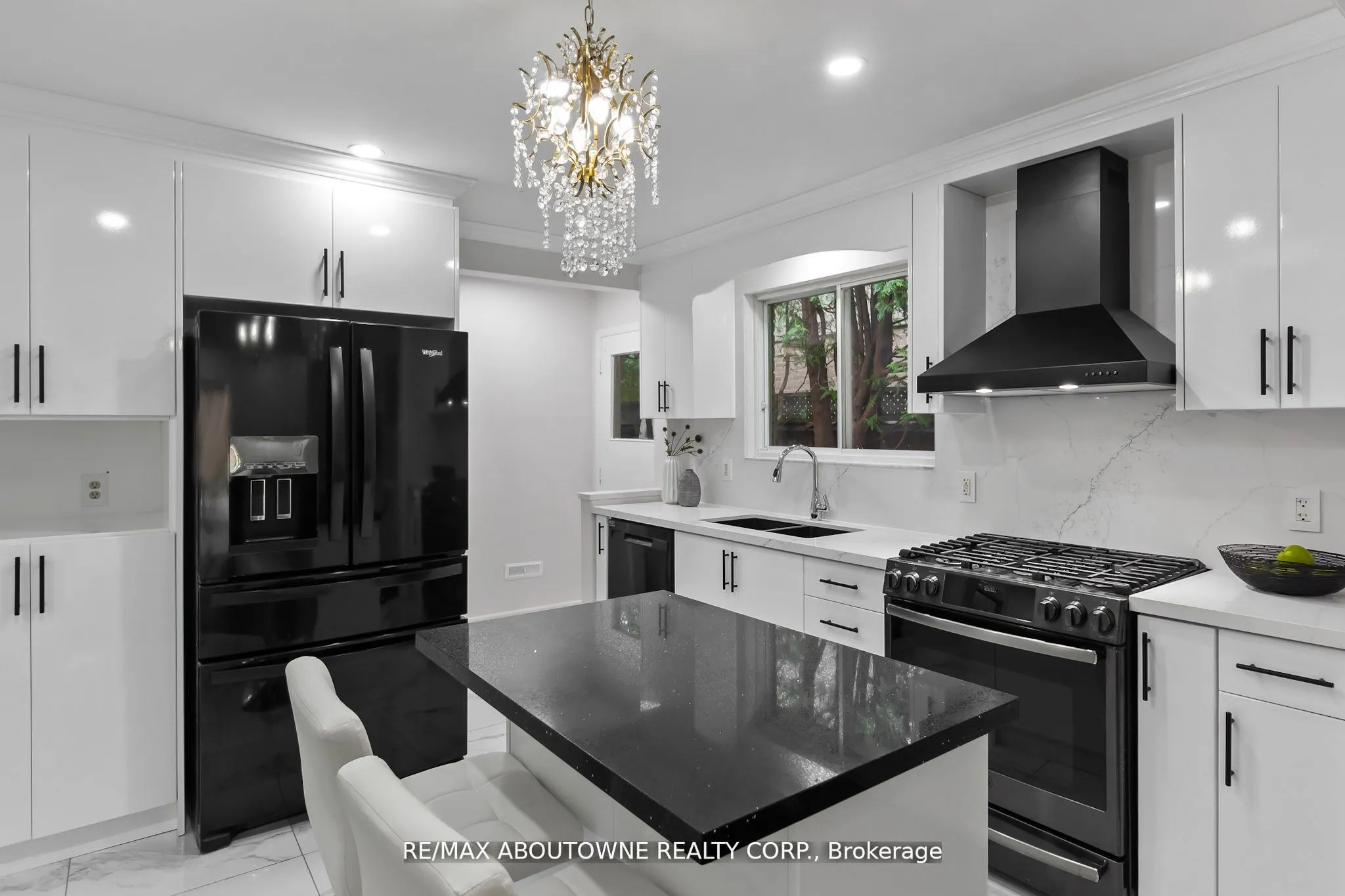 440 Sunset Drive