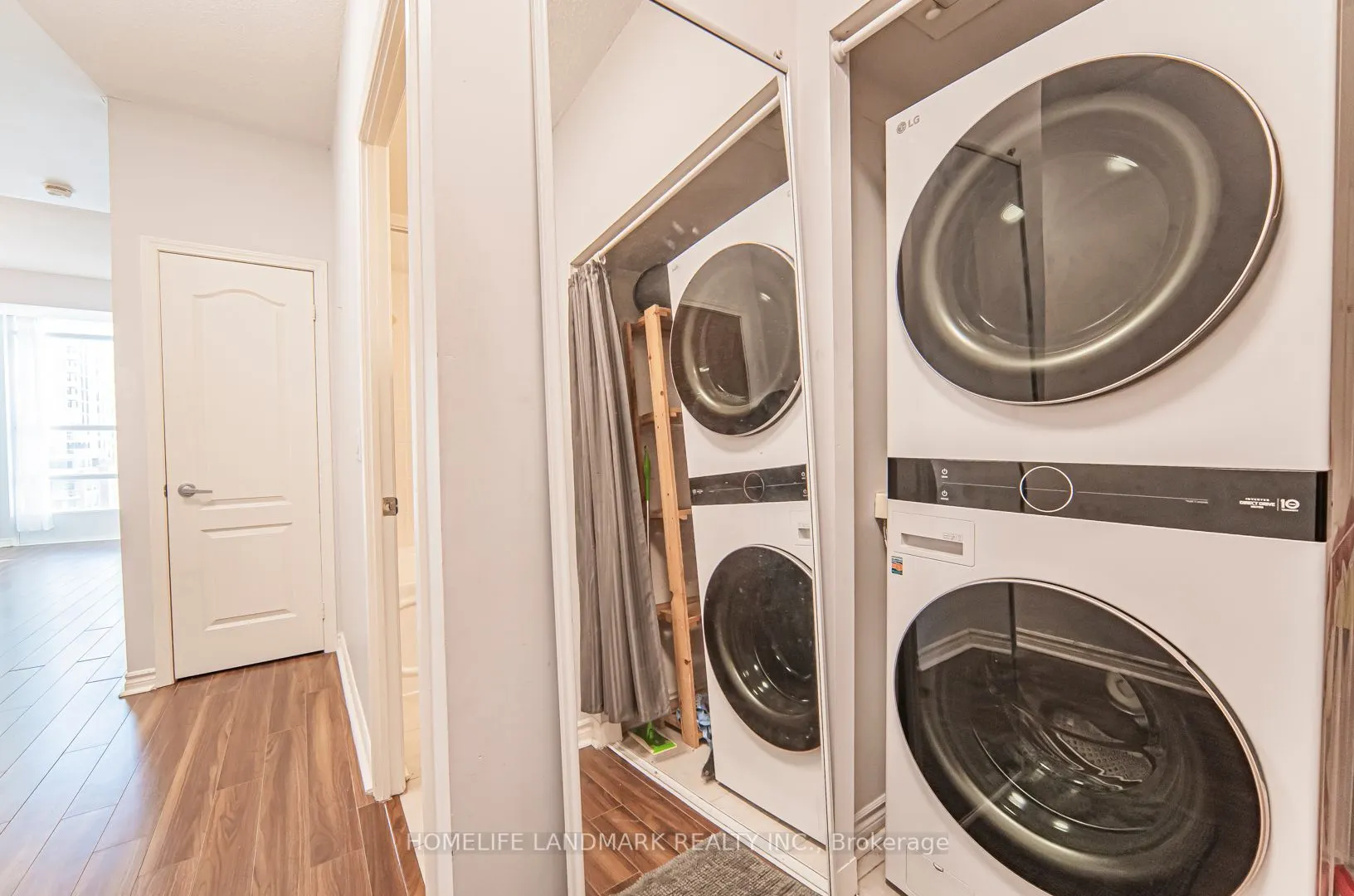 33 Elm Drive, #2506