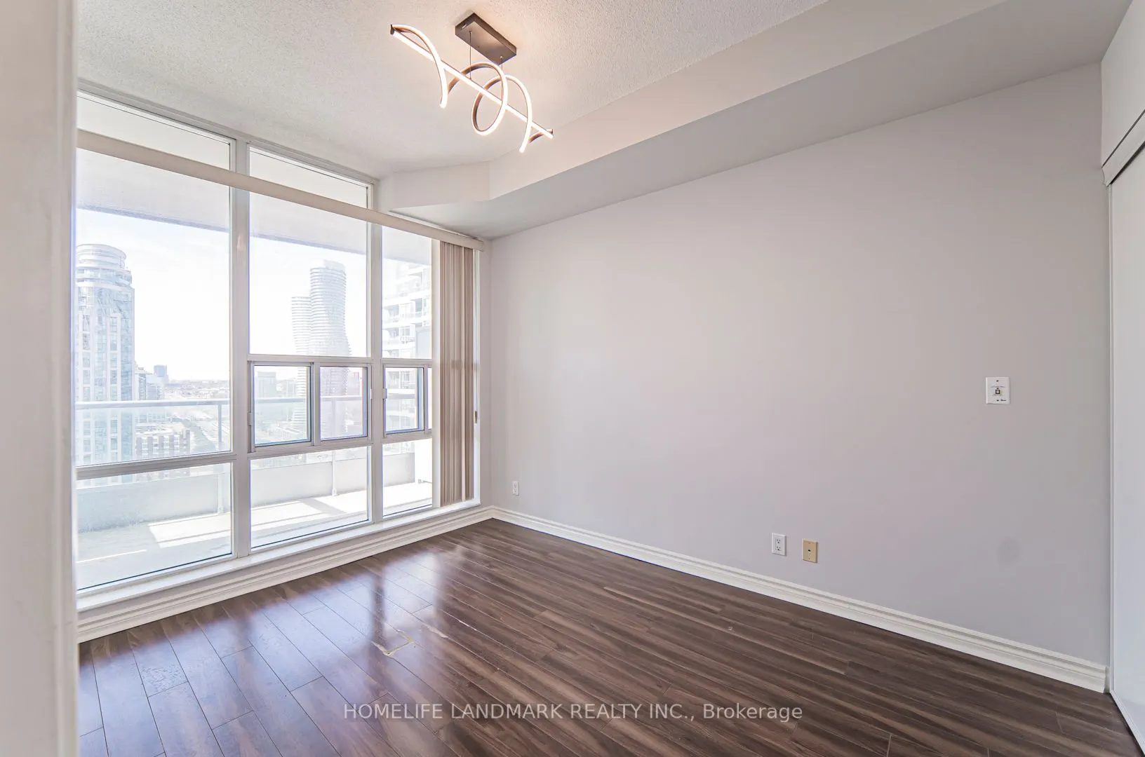 33 Elm Drive, #2506