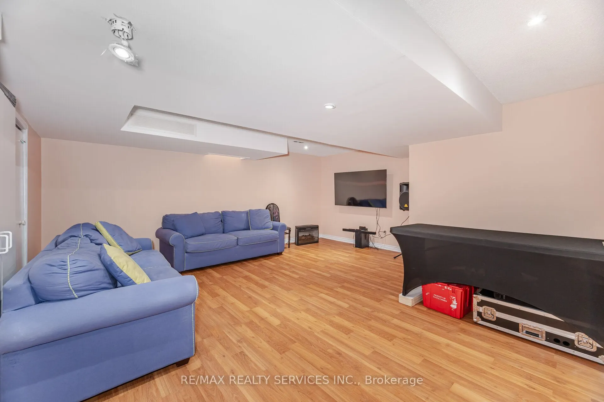 10 Sugarcane Avenue