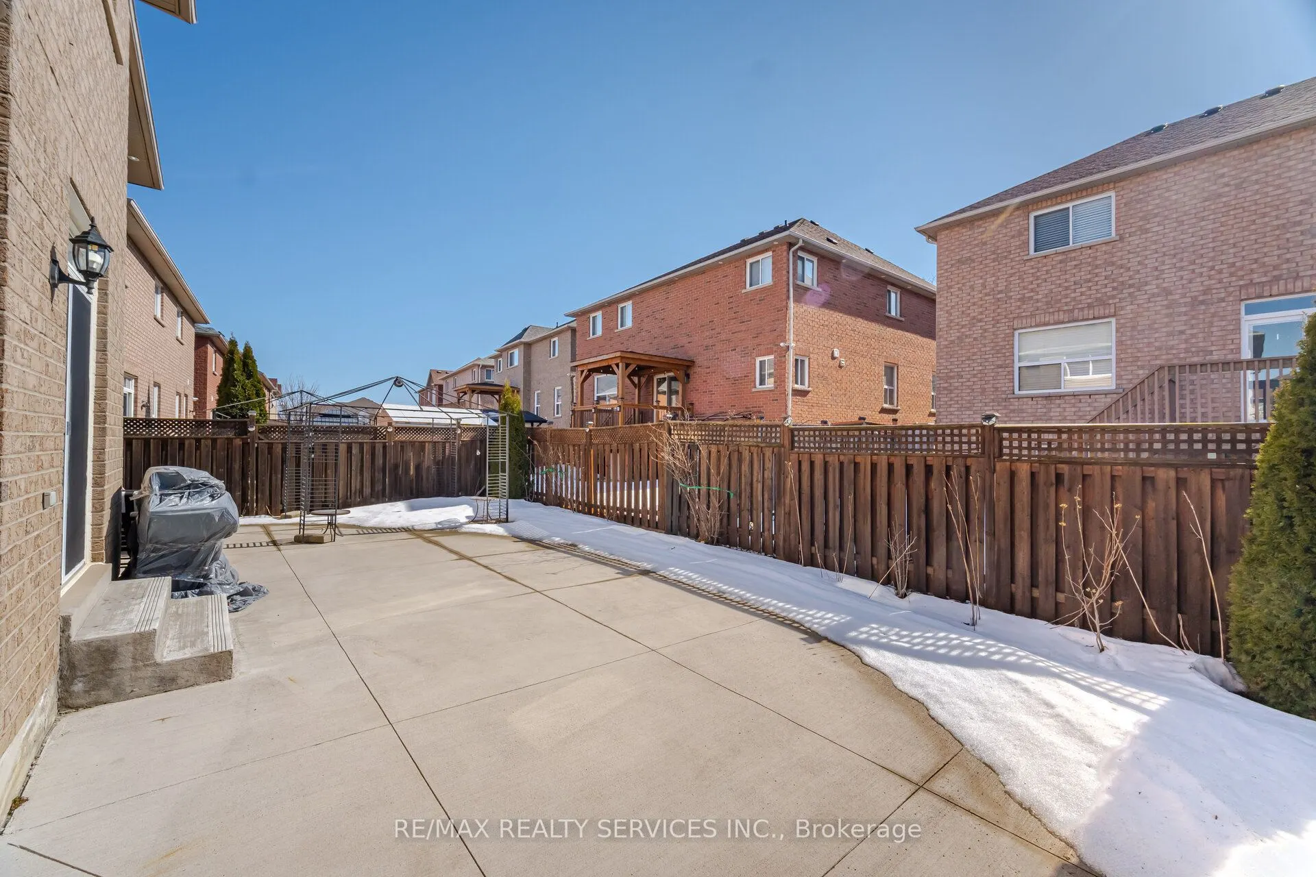 10 Sugarcane Avenue