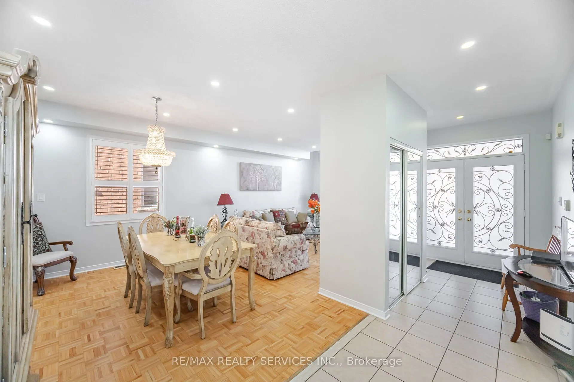 10 Sugarcane Avenue