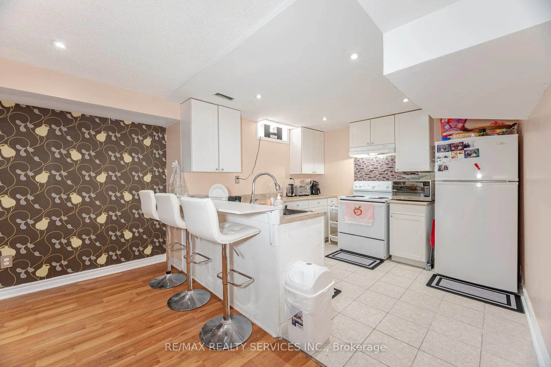 10 Sugarcane Avenue