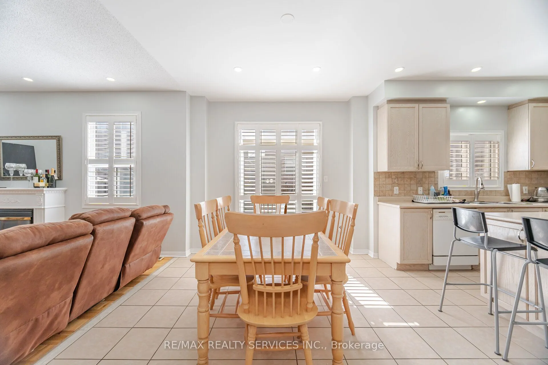 10 Sugarcane Avenue