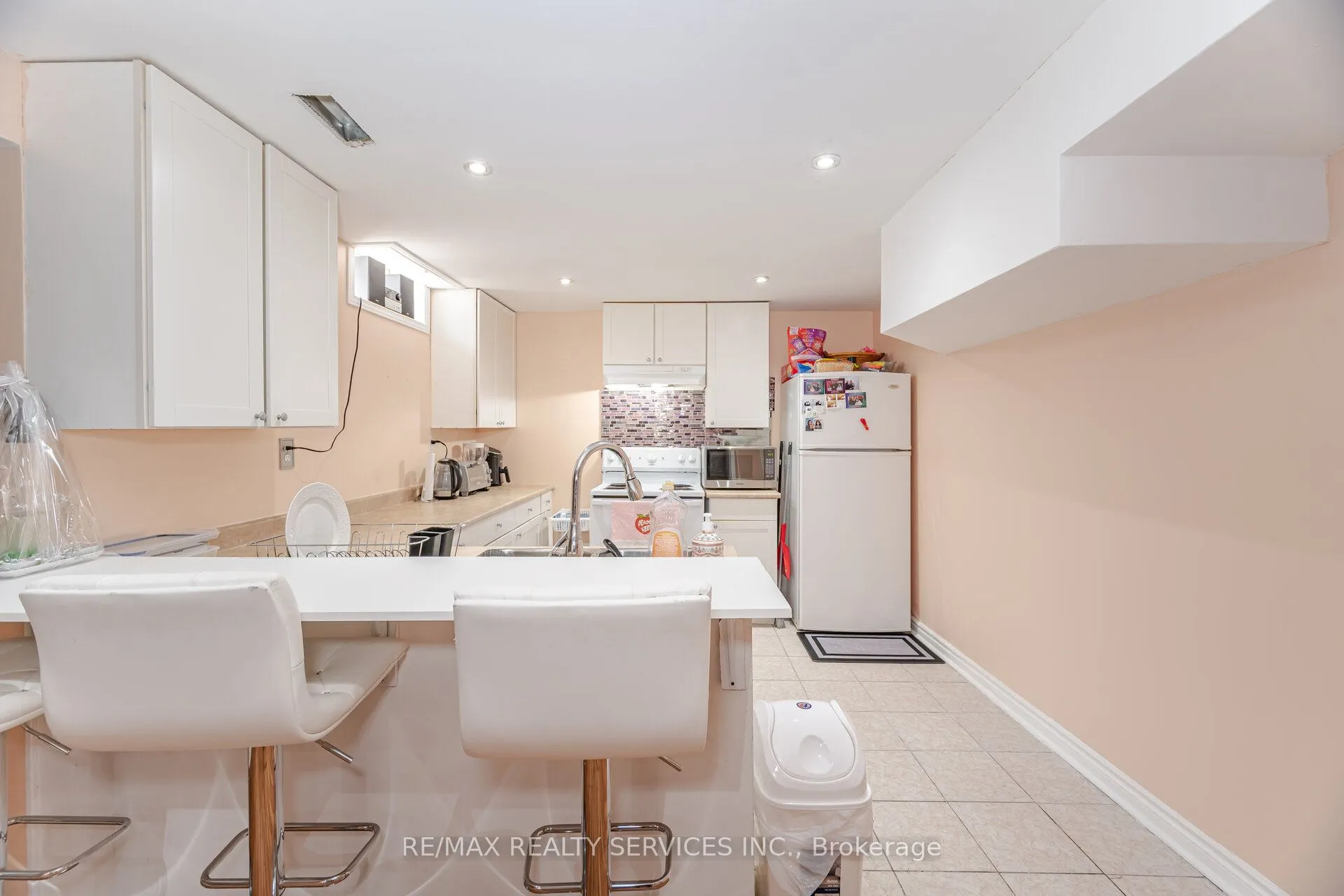10 Sugarcane Avenue