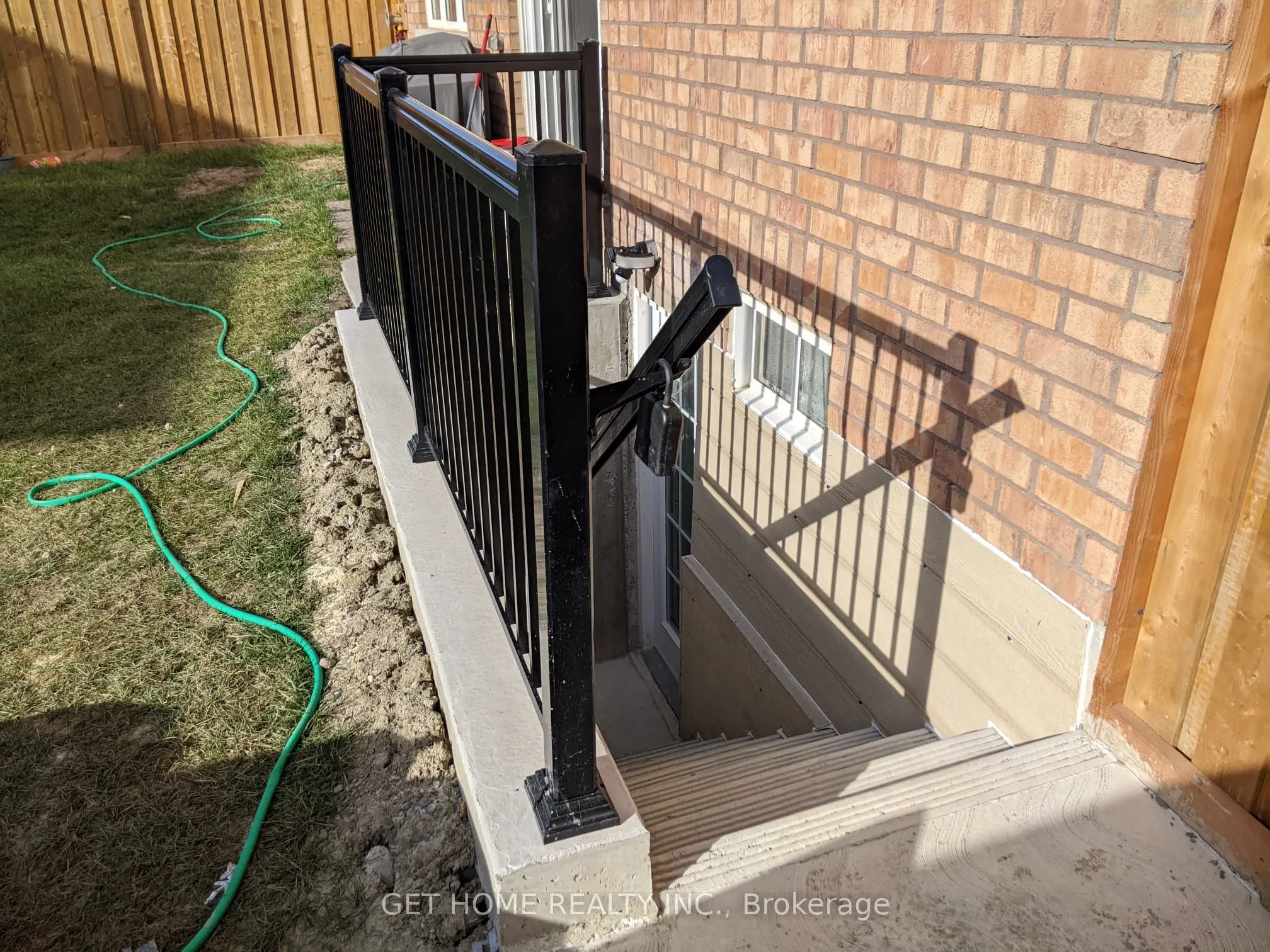 190 Thornbush Boulevard, #Bsmt