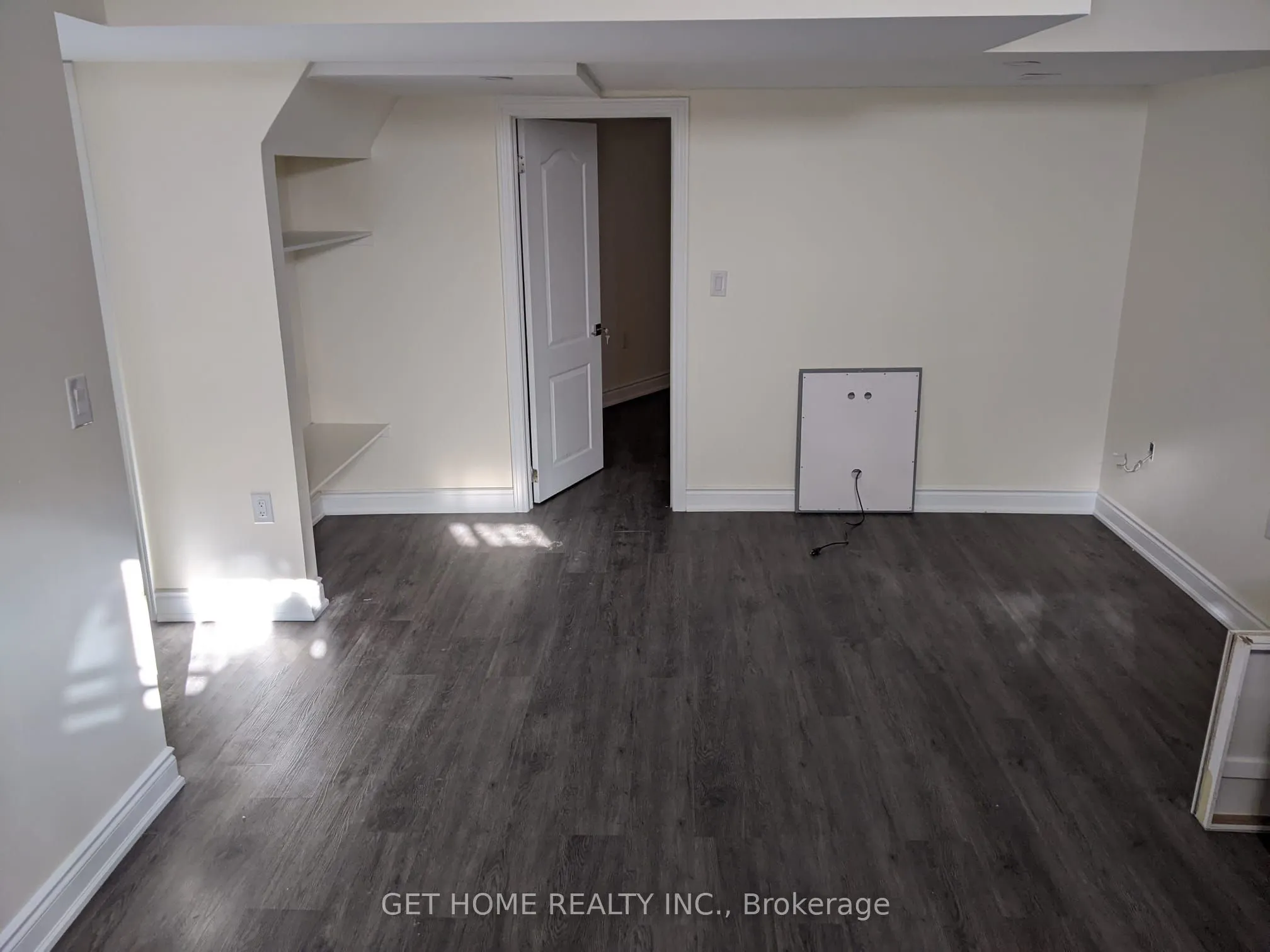 190 Thornbush Boulevard, #Bsmt