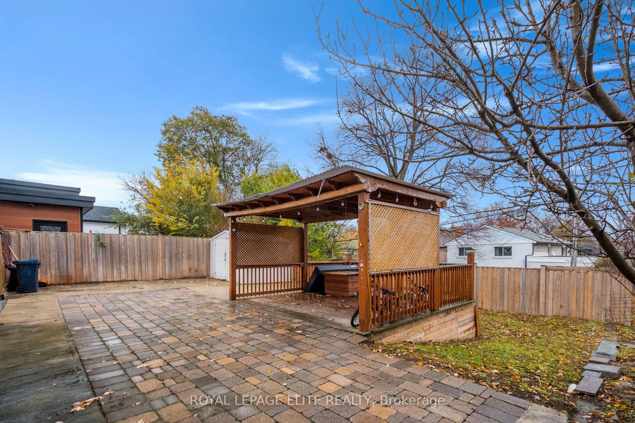 6 LACHINE Court