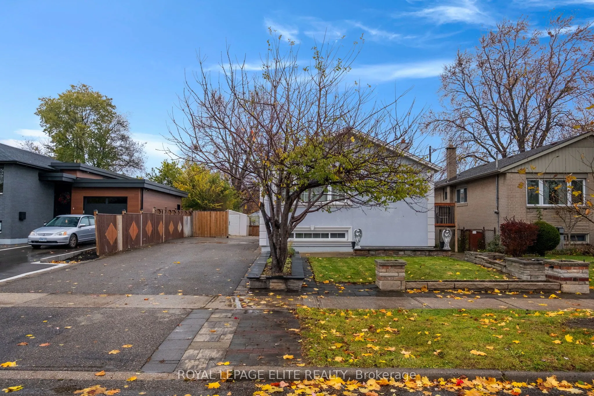 6 LACHINE Court