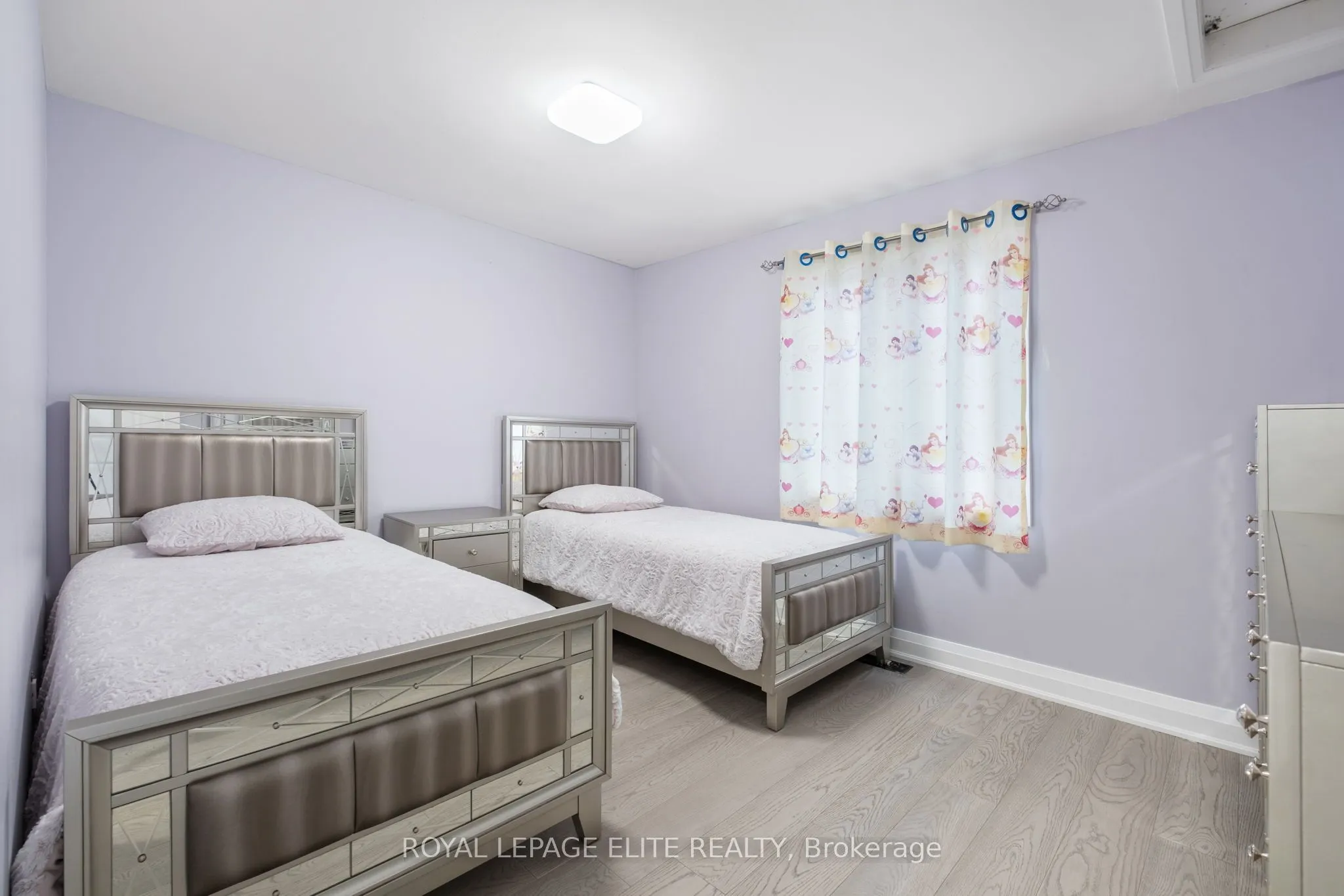 6 LACHINE Court