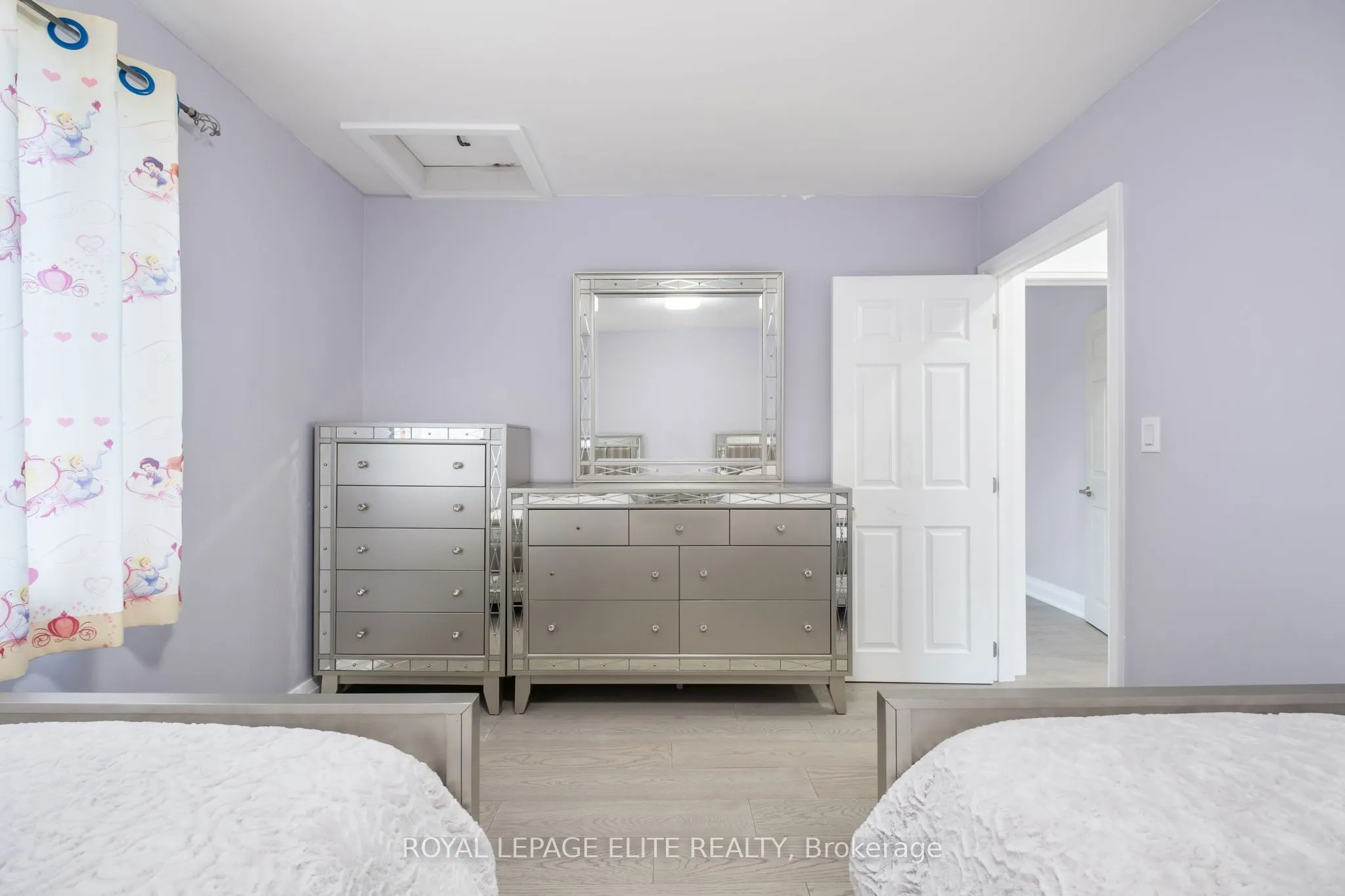 6 LACHINE Court