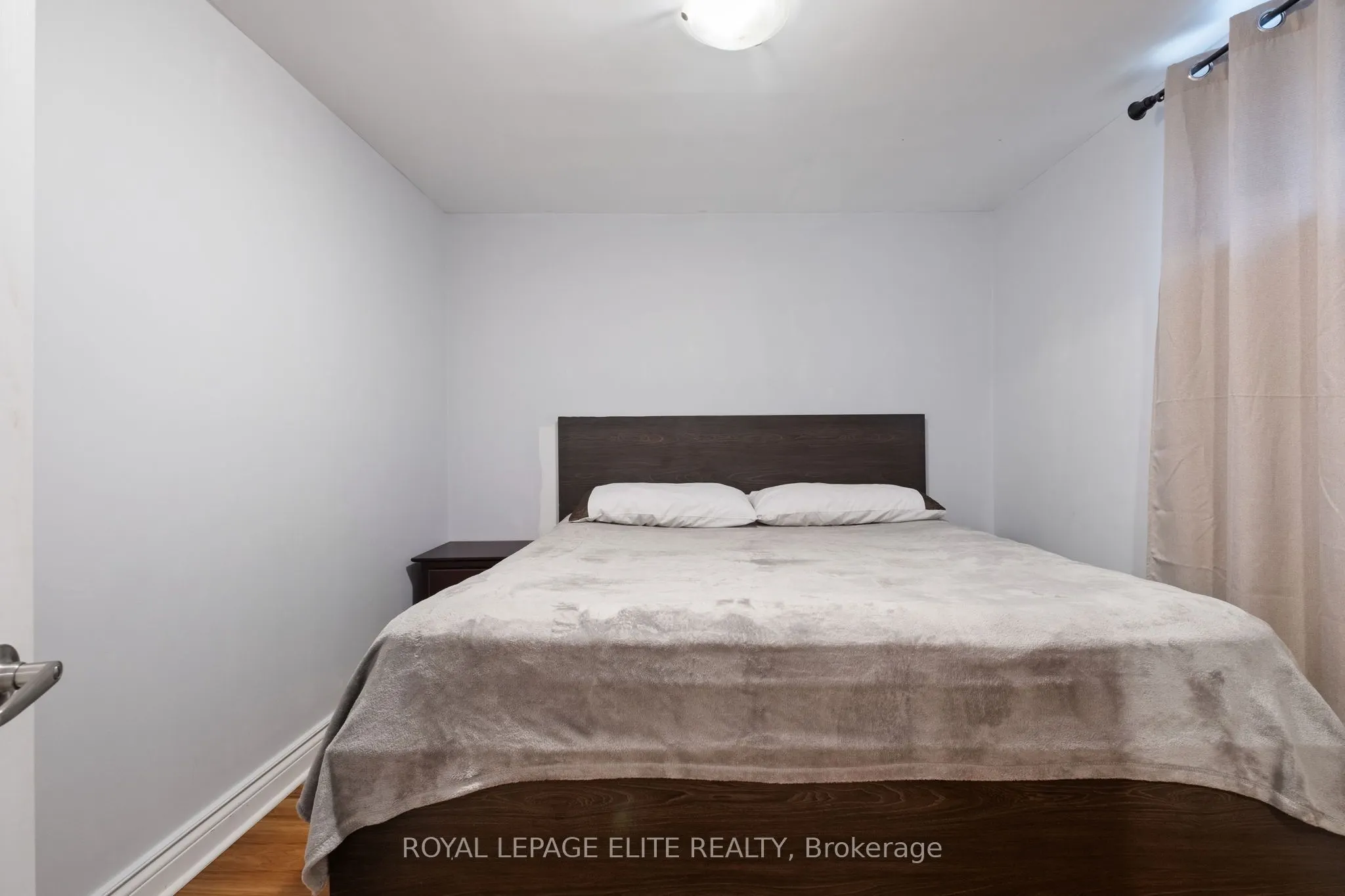 6 LACHINE Court