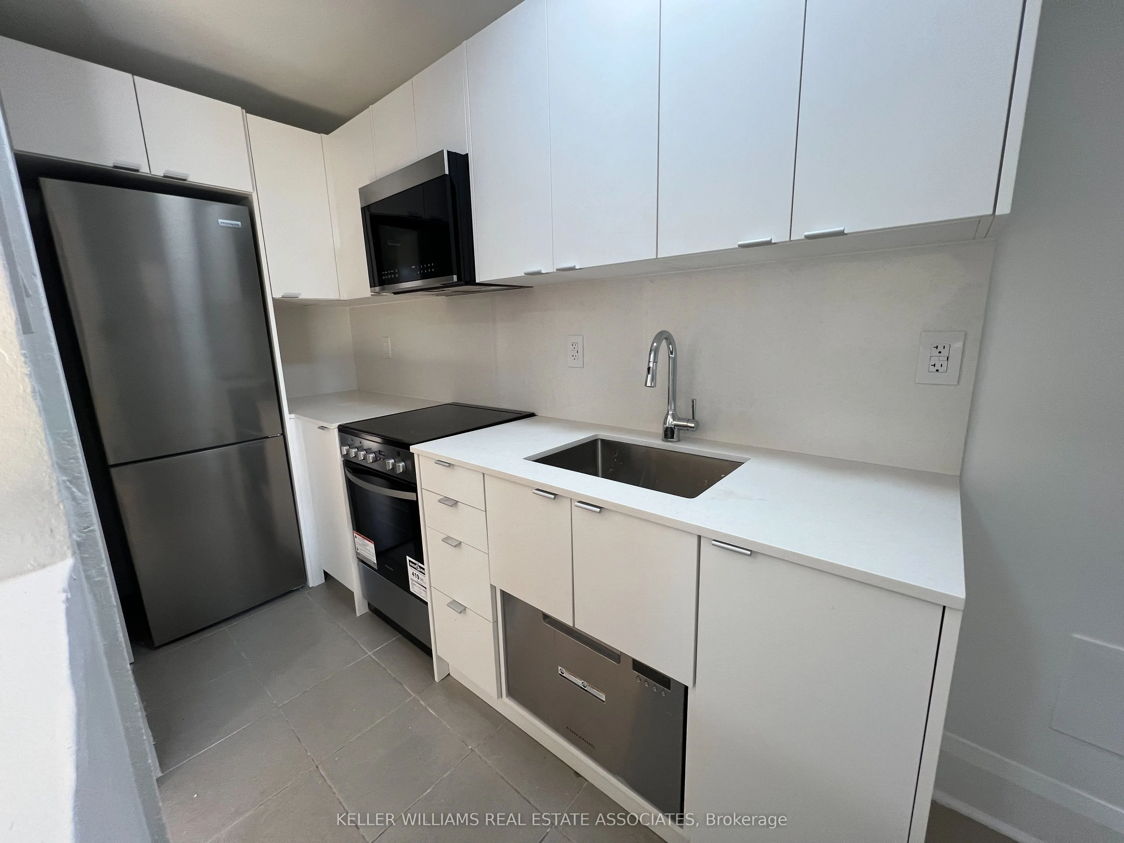 118 Roncesvalles Avenue, #5