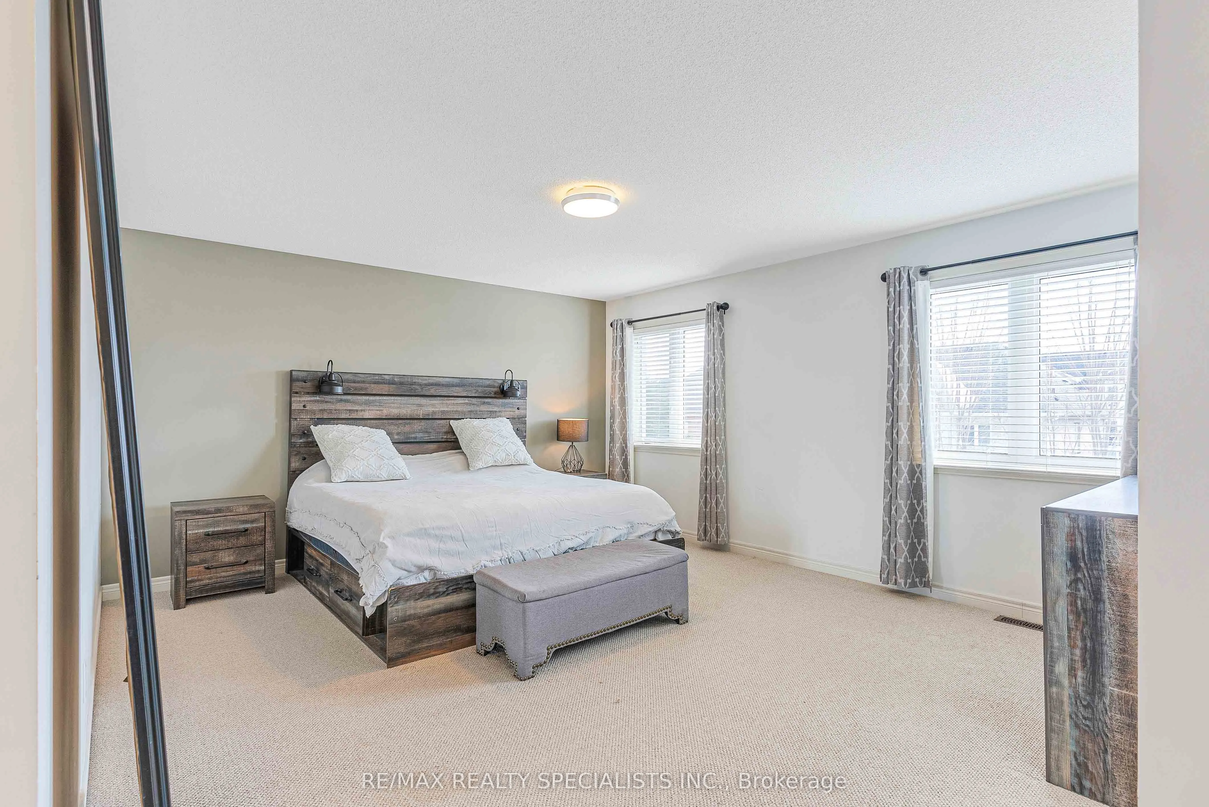 27 Boyces Creek Crescent