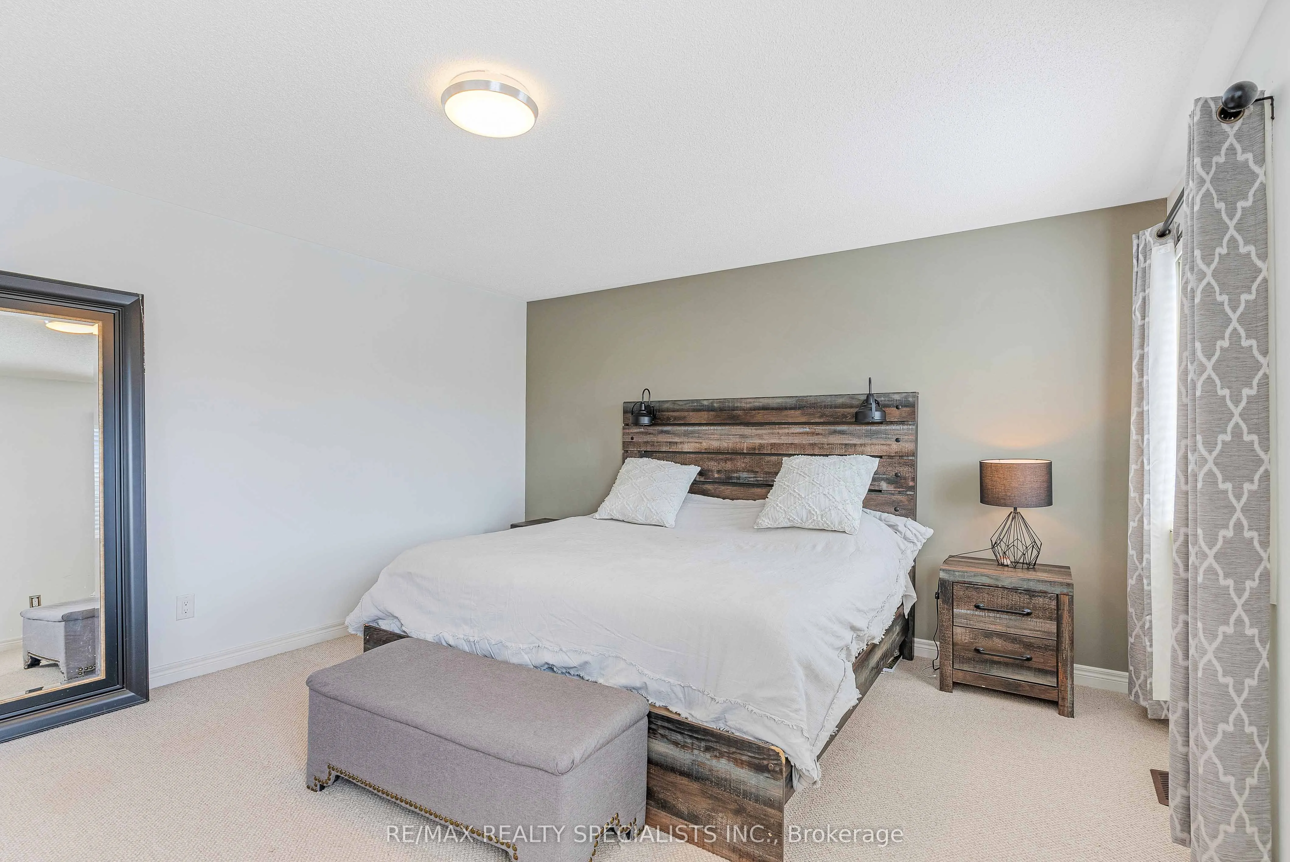 27 Boyces Creek Crescent