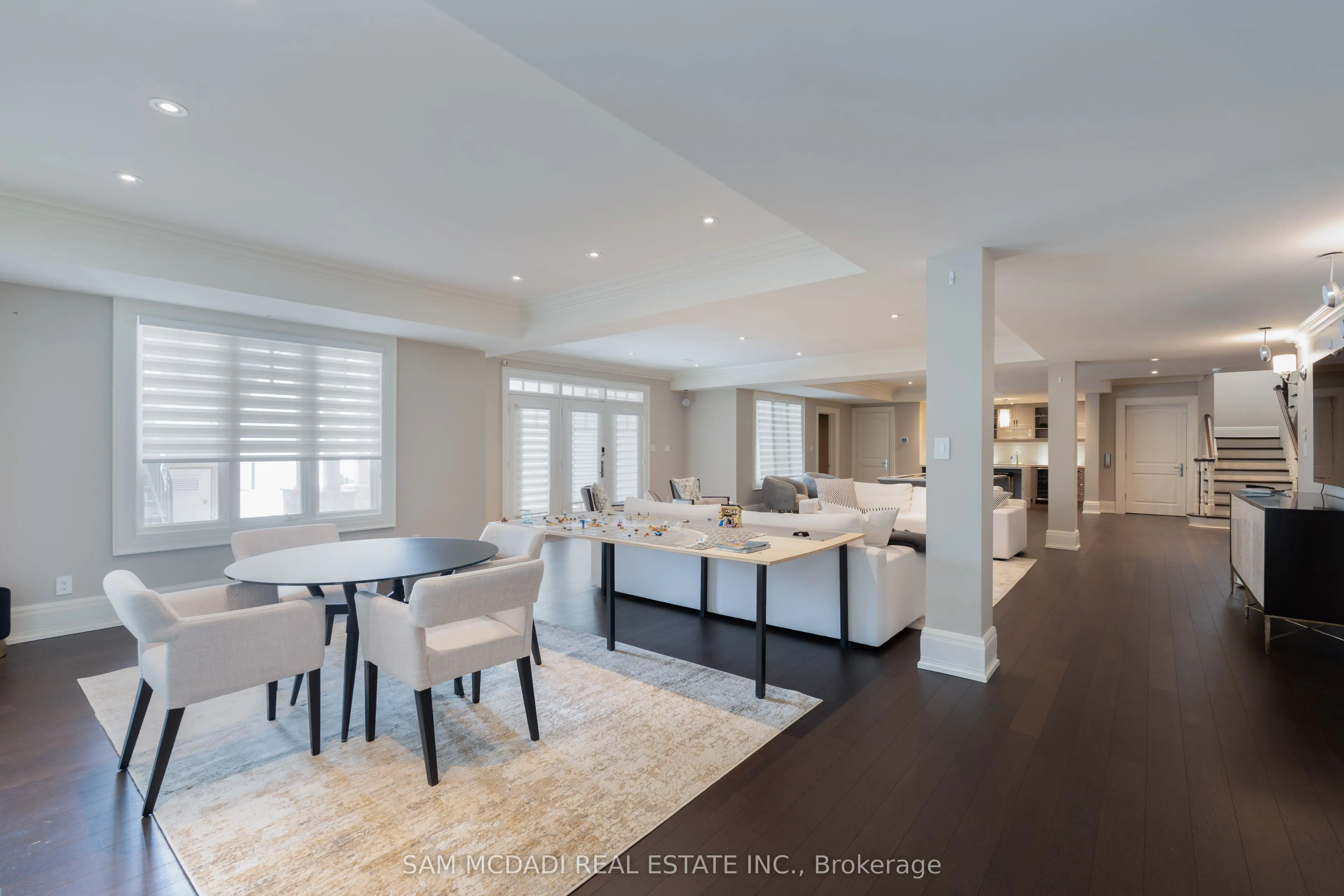 5126 Lakeshore Road