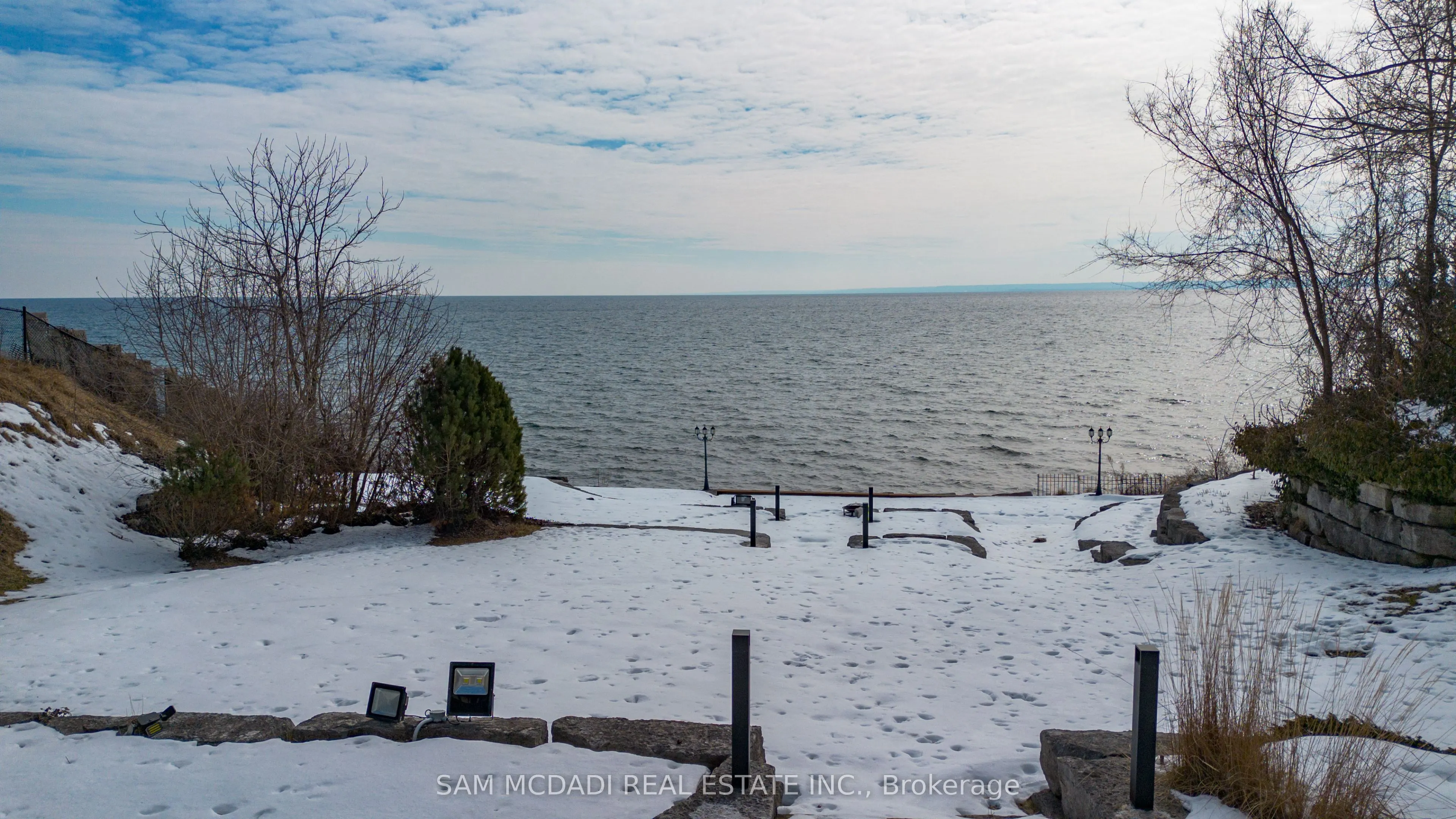 5126 Lakeshore Road
