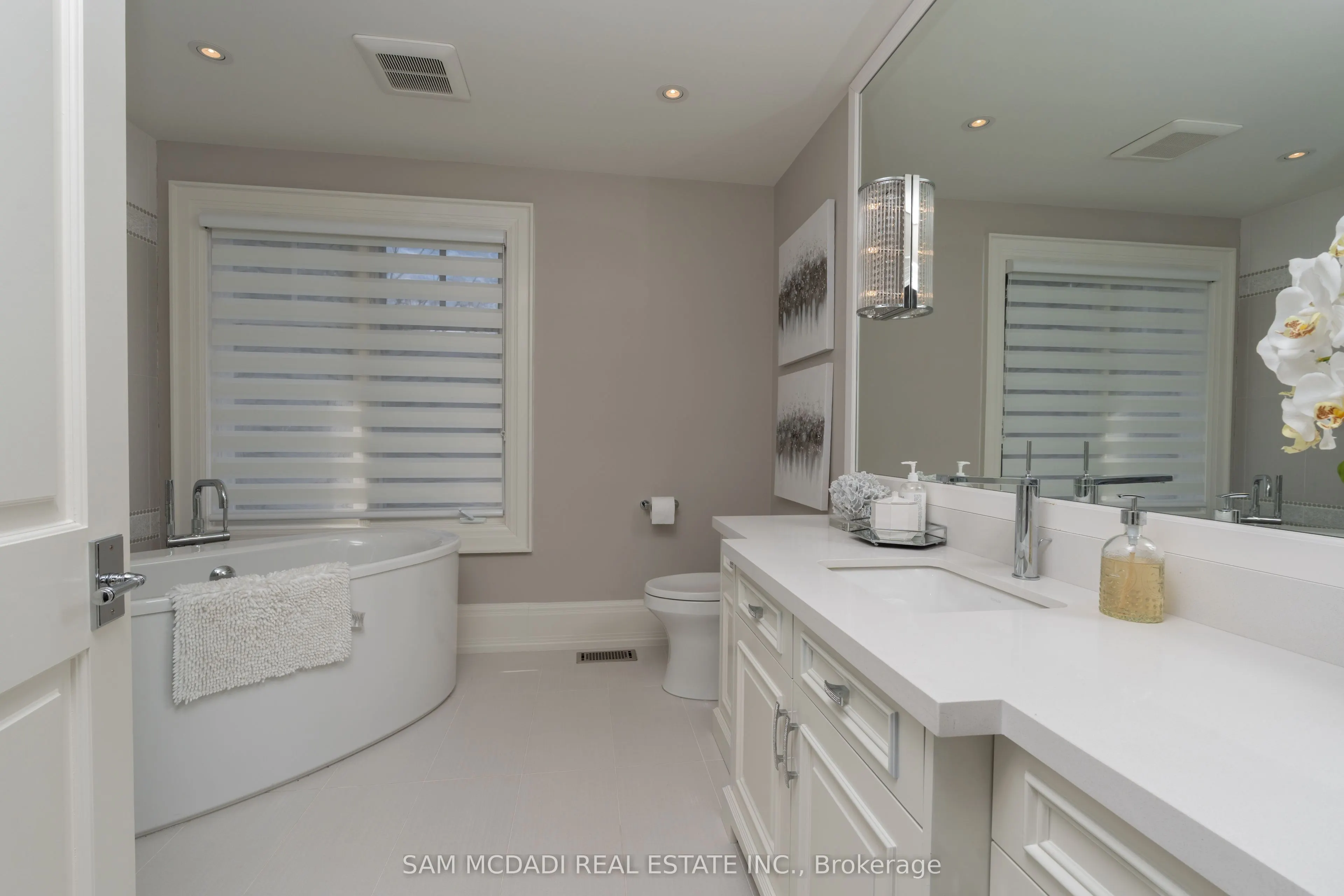 5126 Lakeshore Road