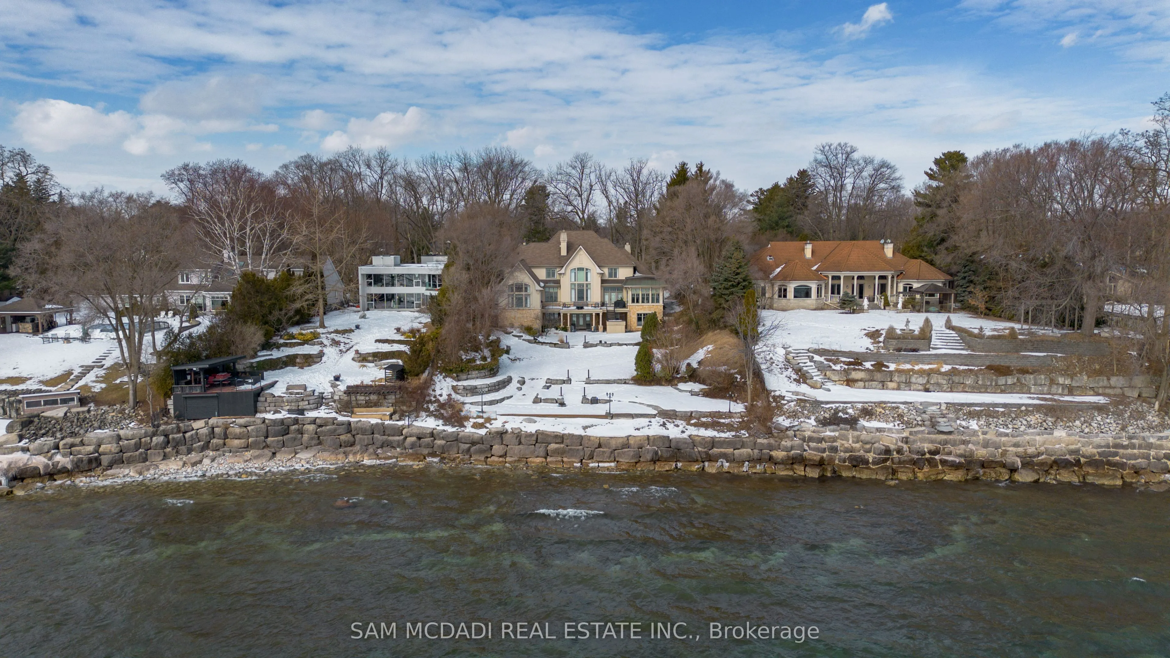 5126 Lakeshore Road