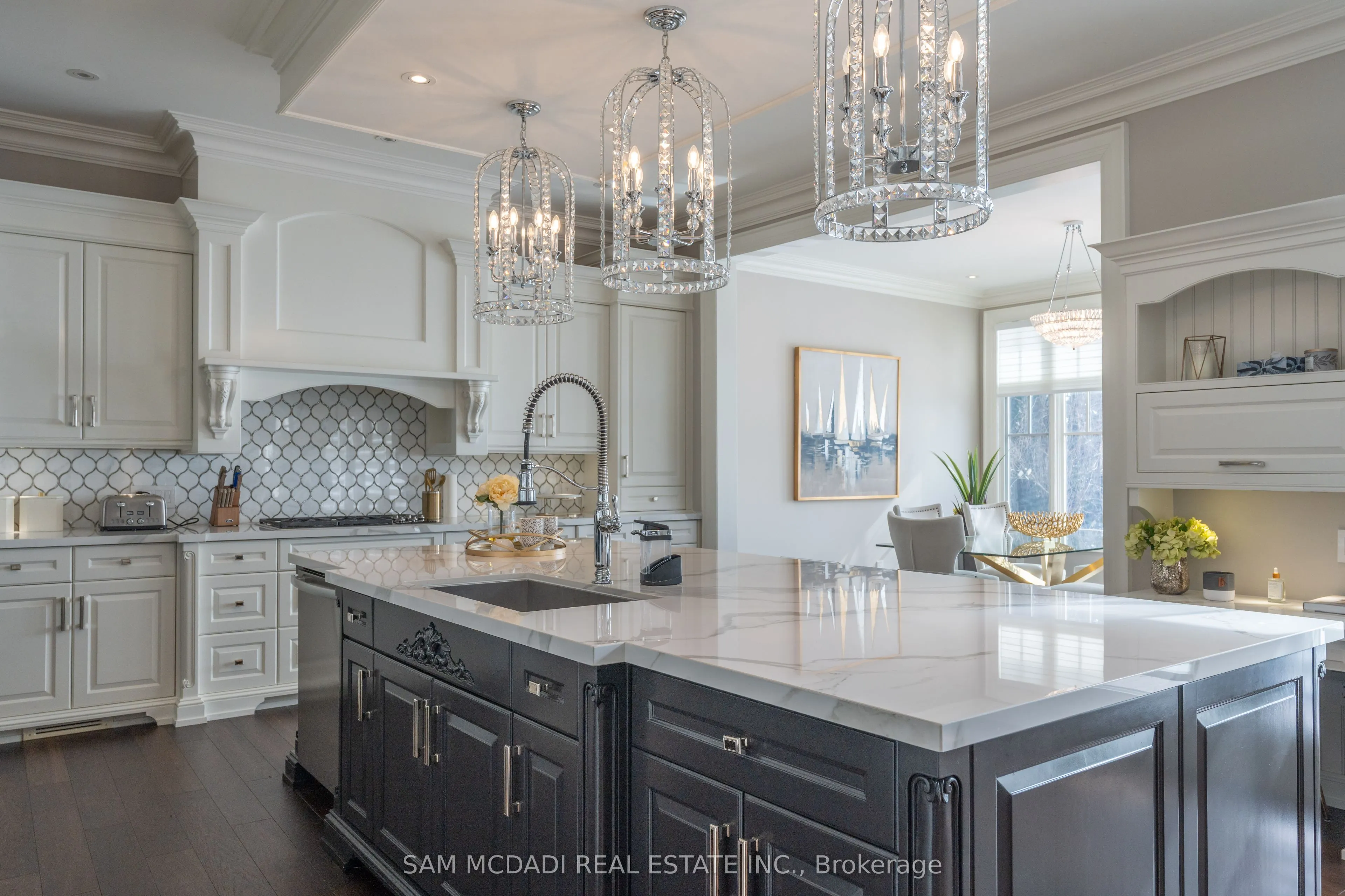 5126 Lakeshore Road