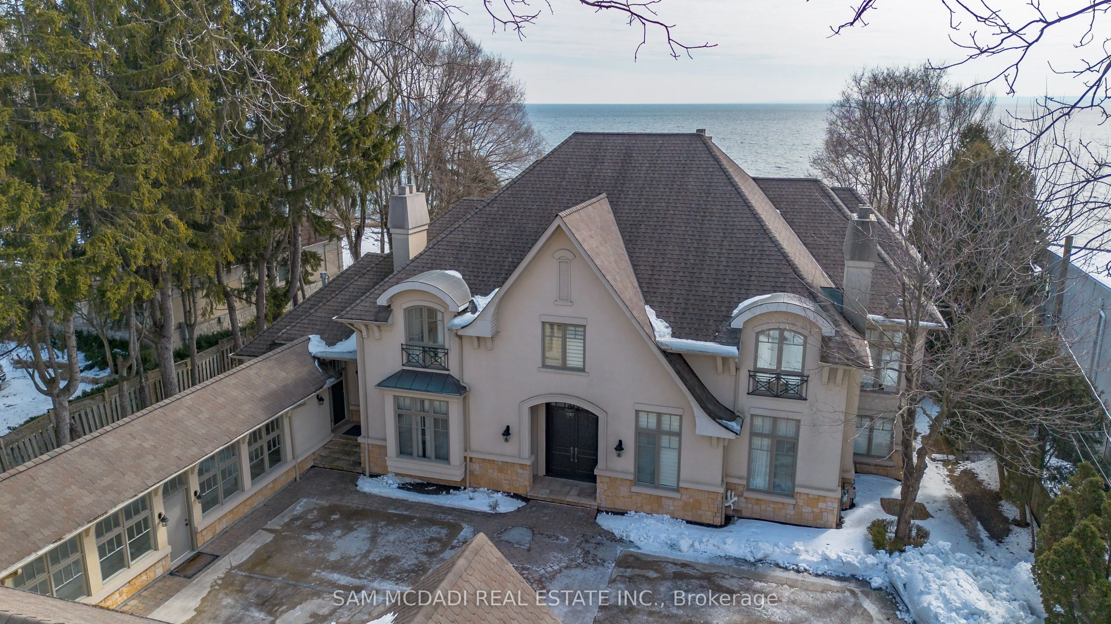 5126 Lakeshore Road