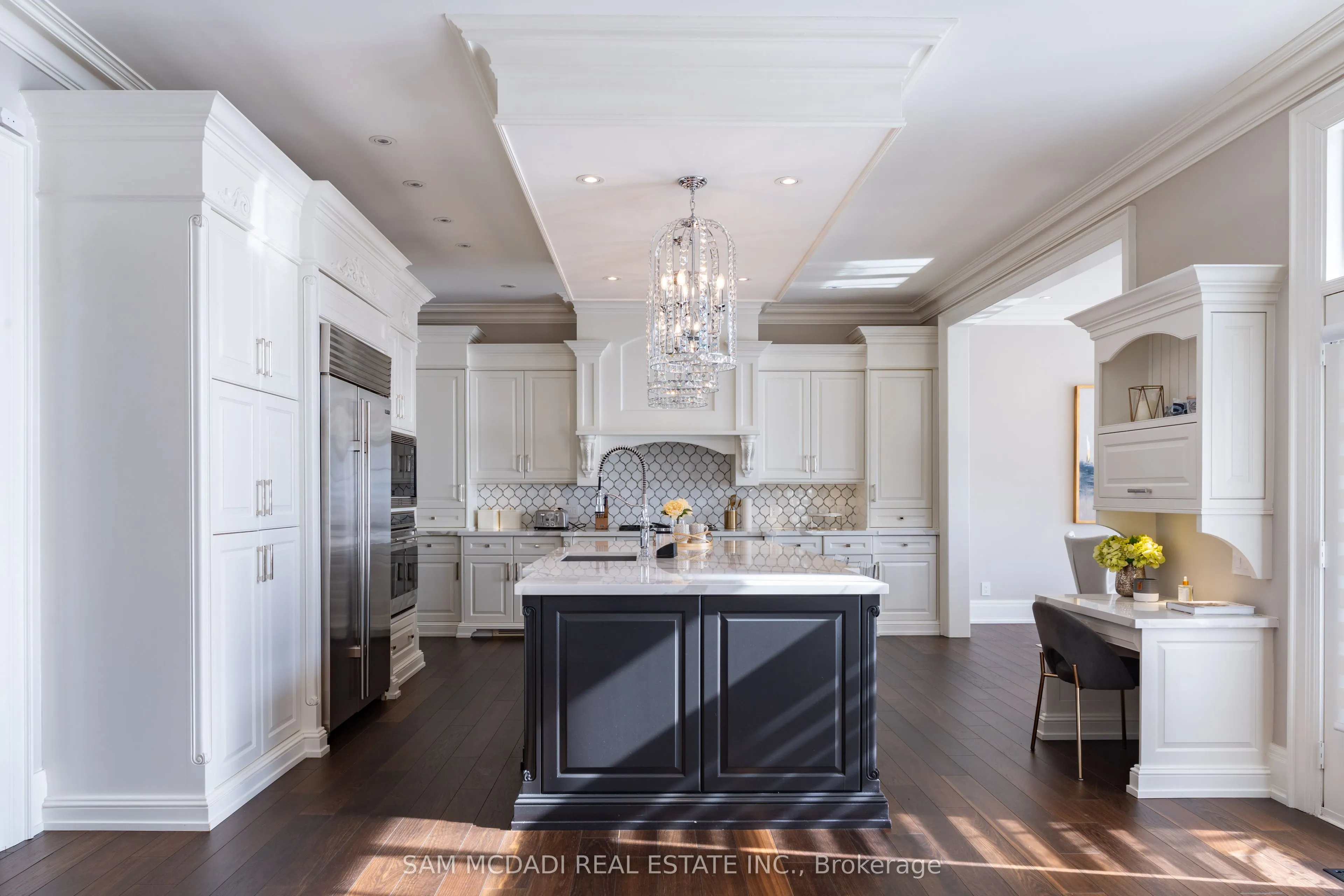 5126 Lakeshore Road