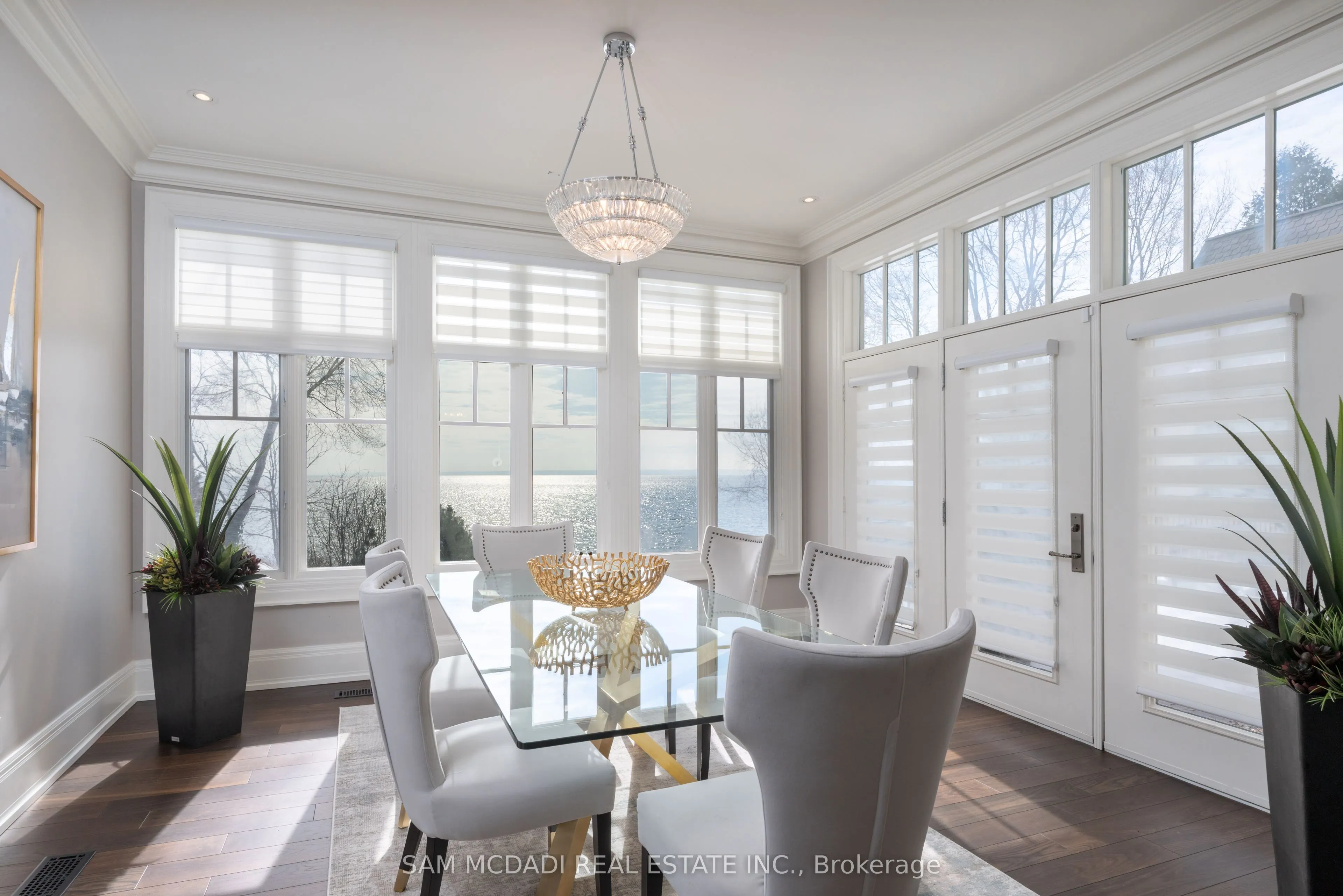 5126 Lakeshore Road