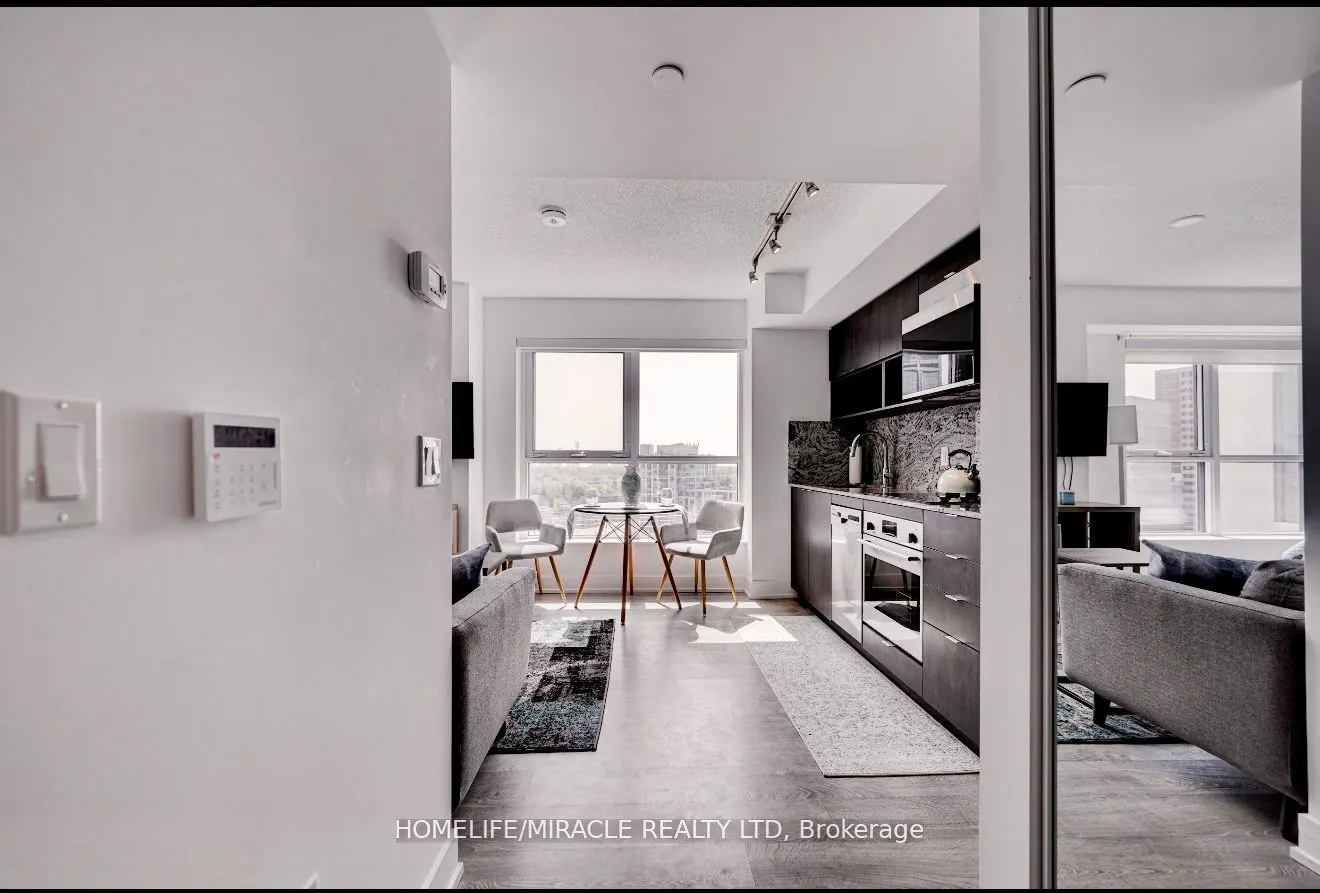 9 Mabelle Avenue, #1123