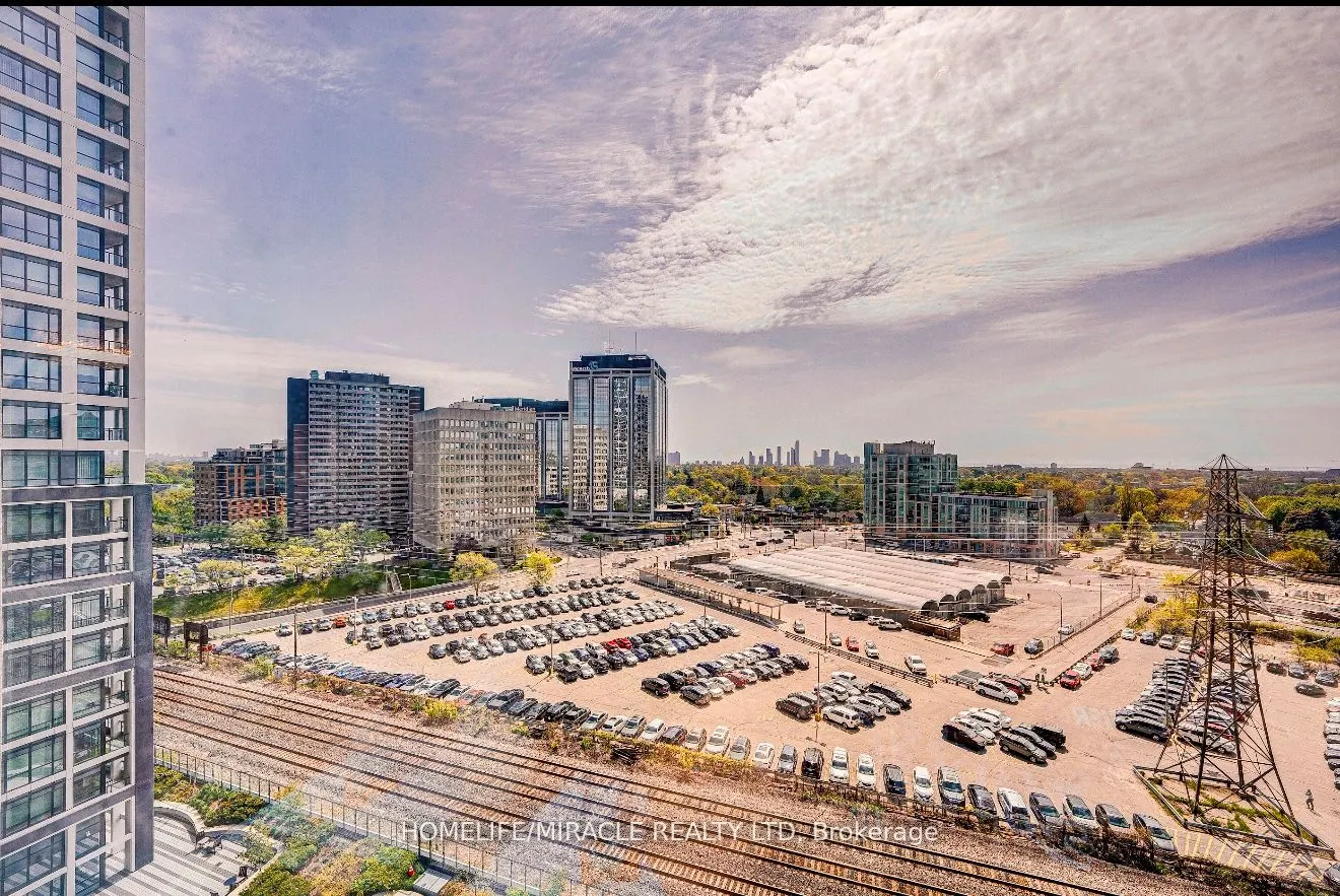 9 Mabelle Avenue, #1123