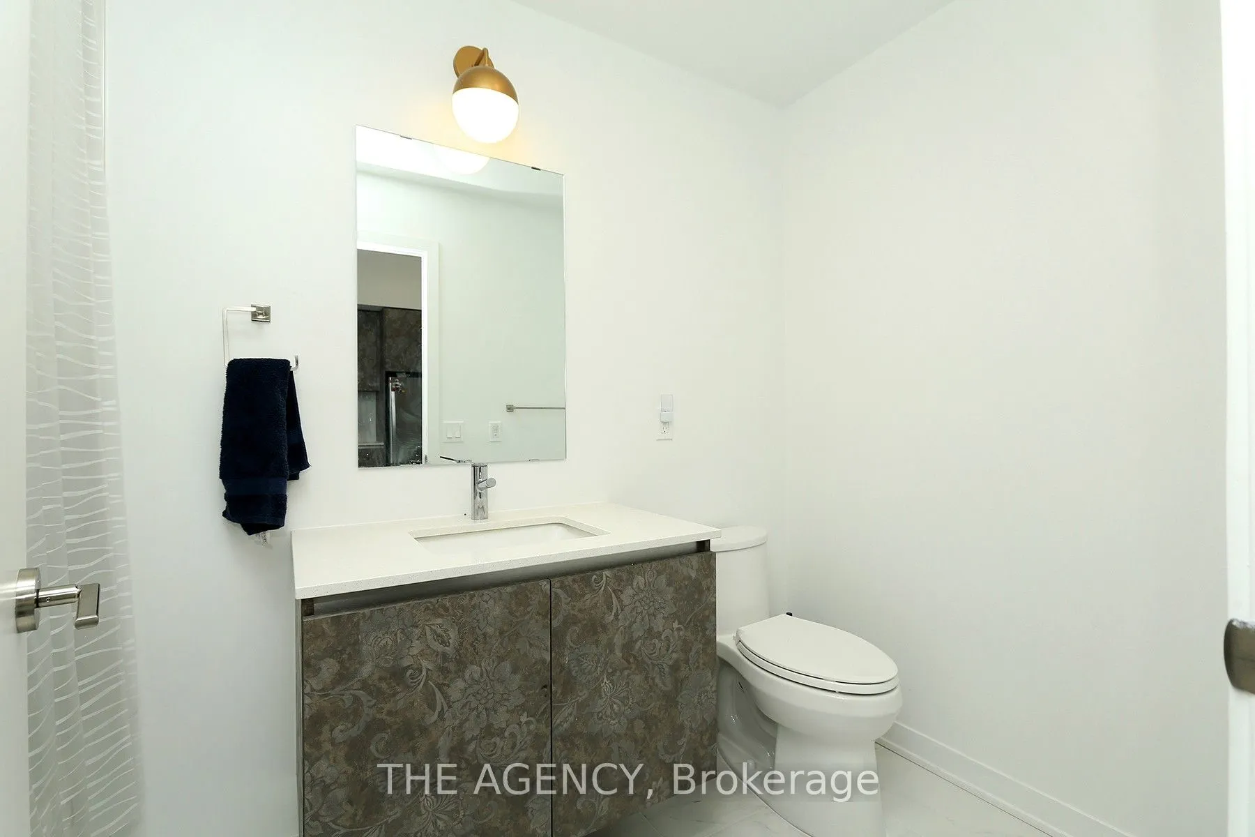 395 Dundas Street S, #19