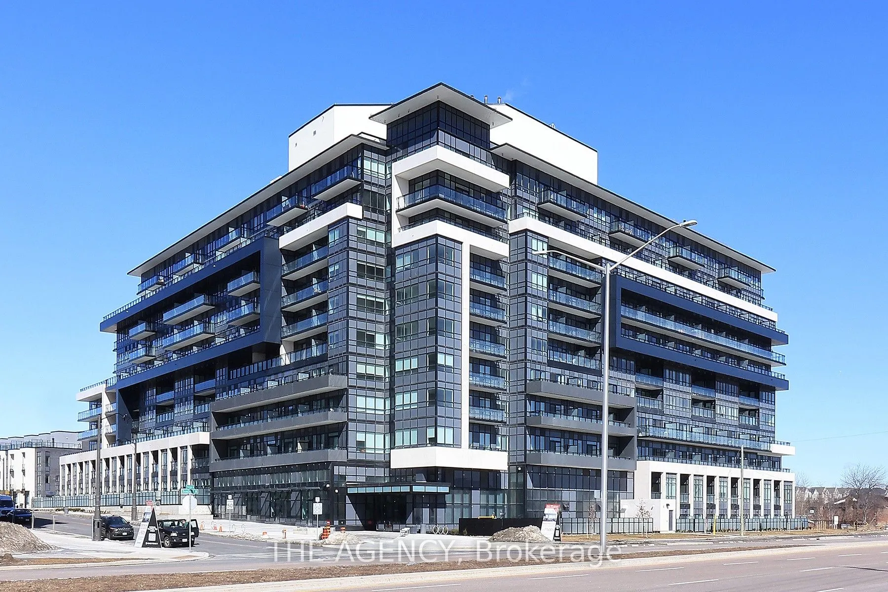 395 Dundas Street S, #19