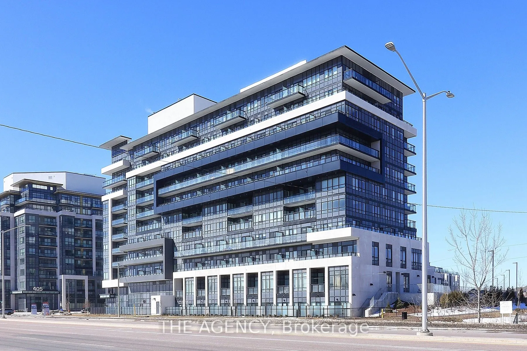395 Dundas Street S, #19