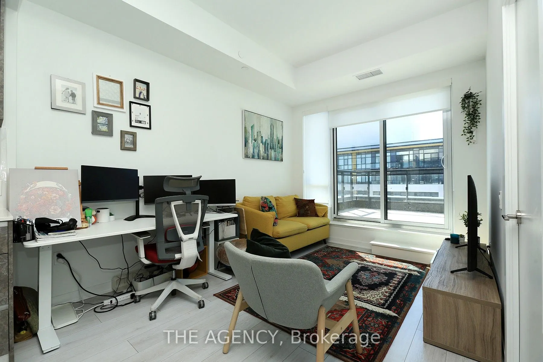 395 Dundas Street S, #19