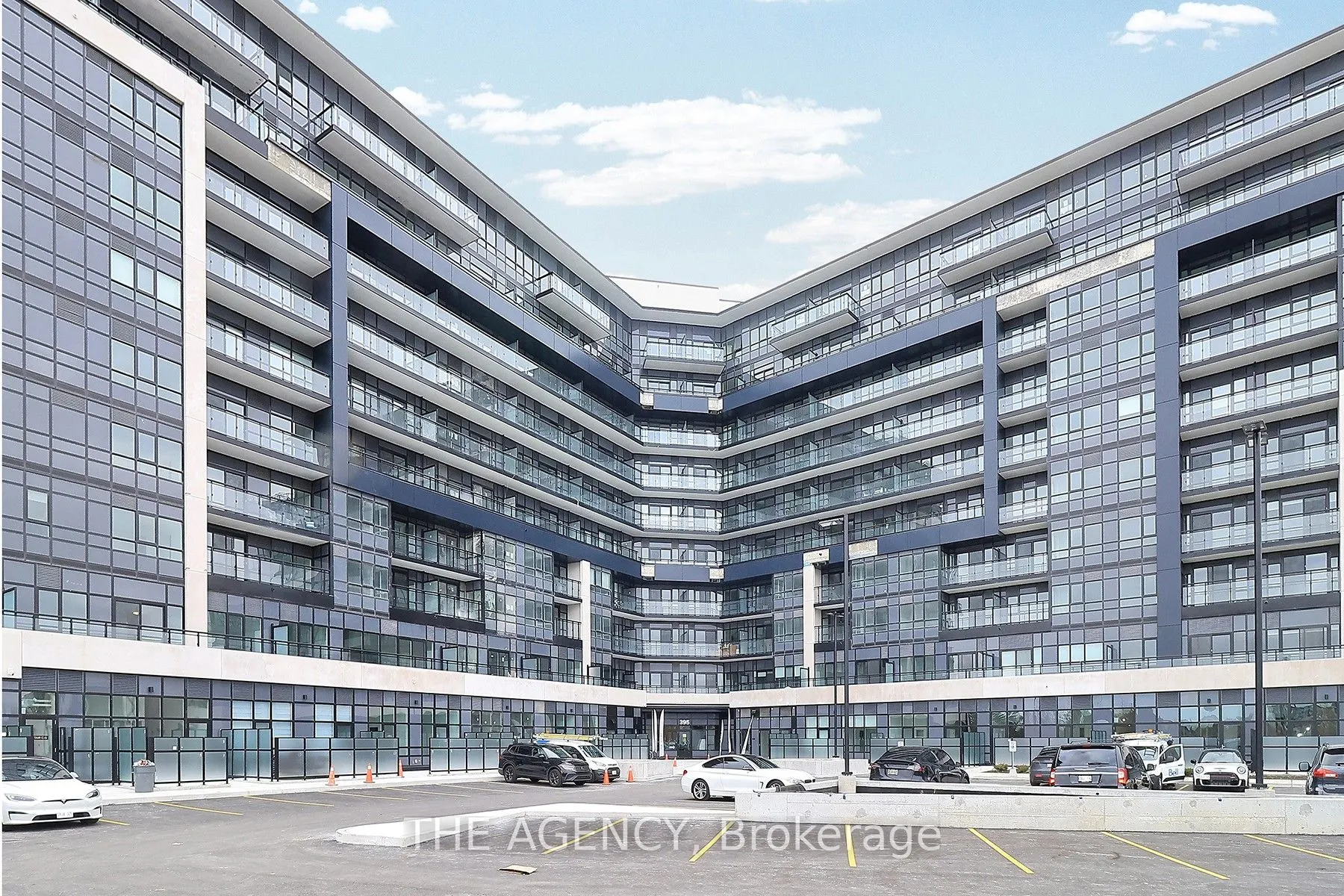 395 Dundas Street S, #19