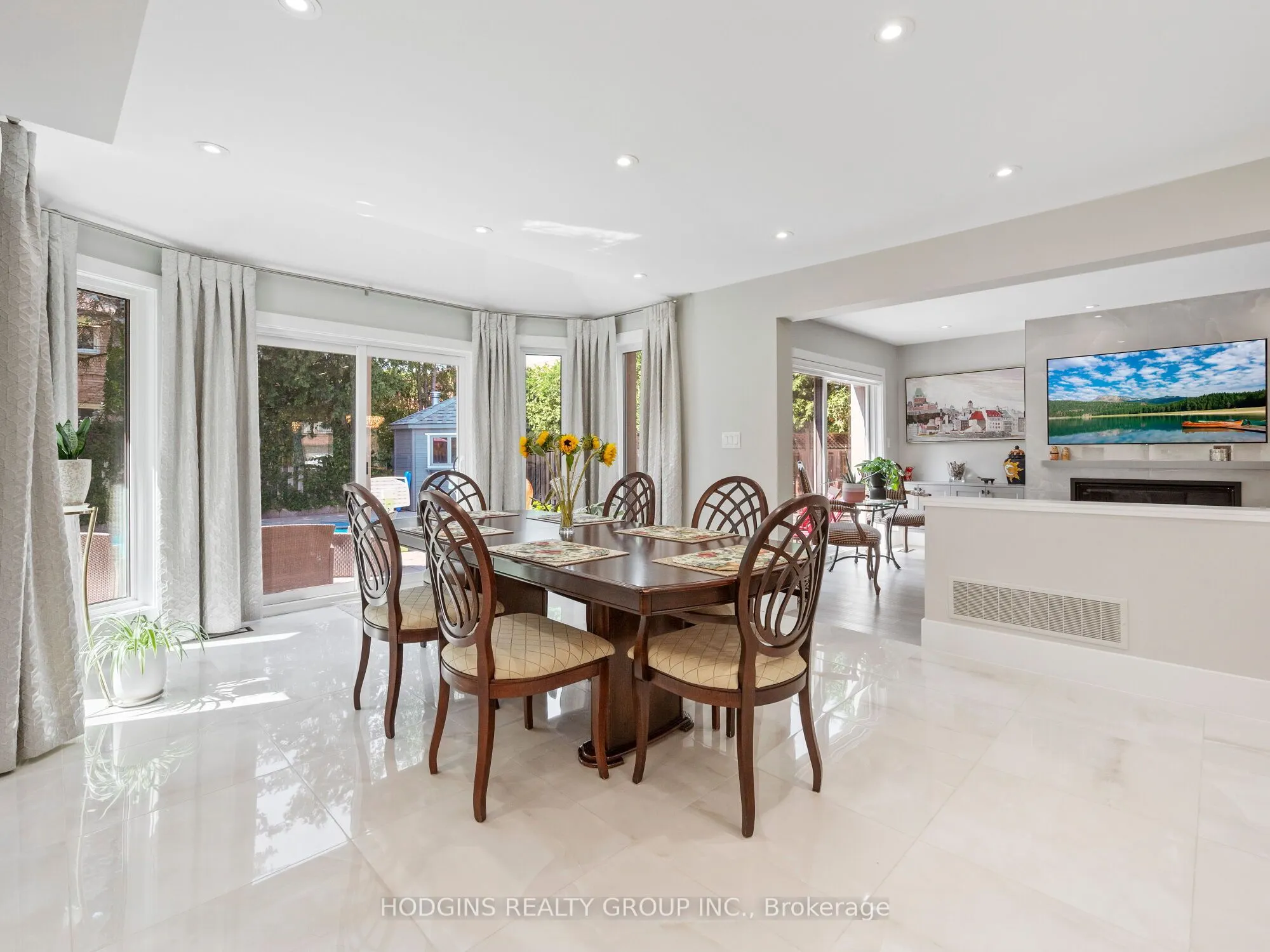 1816 Paddock Crescent