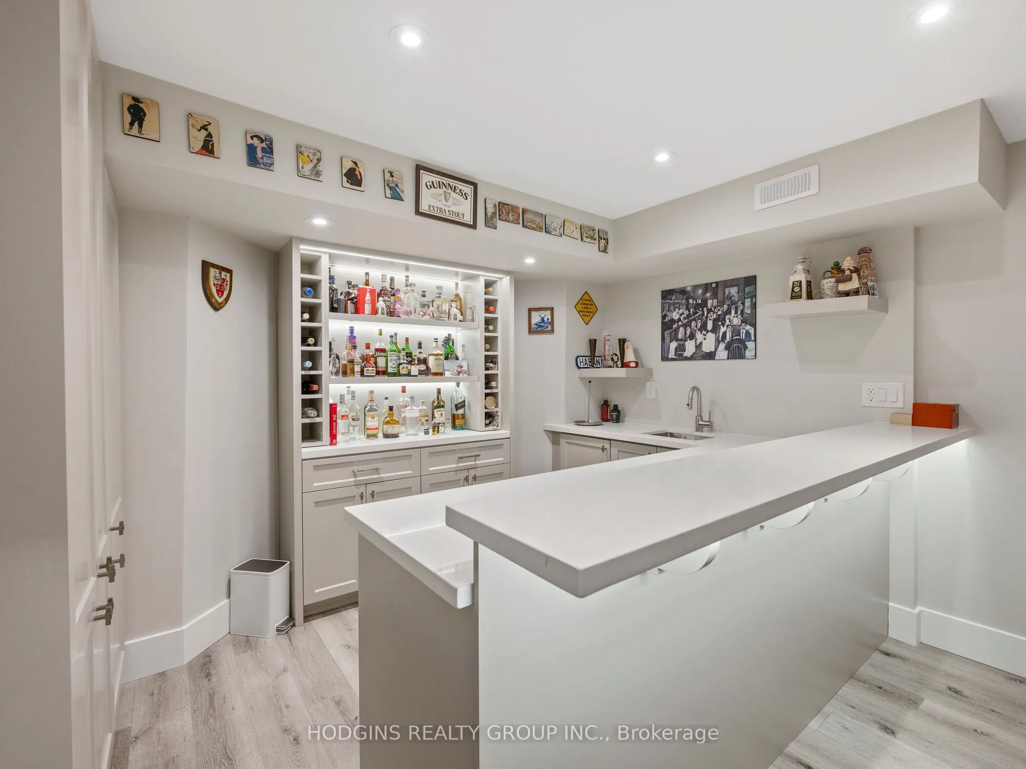 1816 Paddock Crescent
