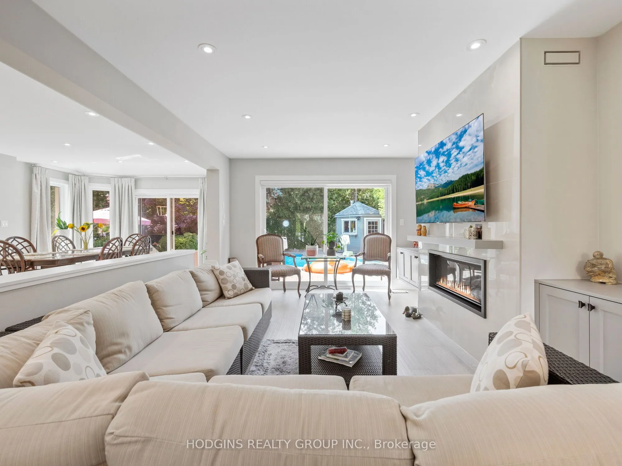 1816 Paddock Crescent