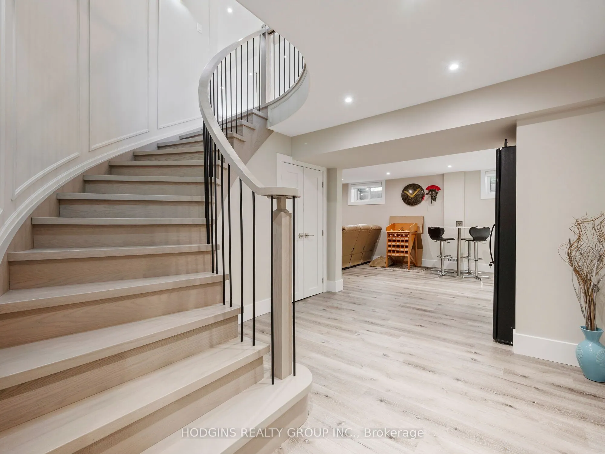 1816 Paddock Crescent