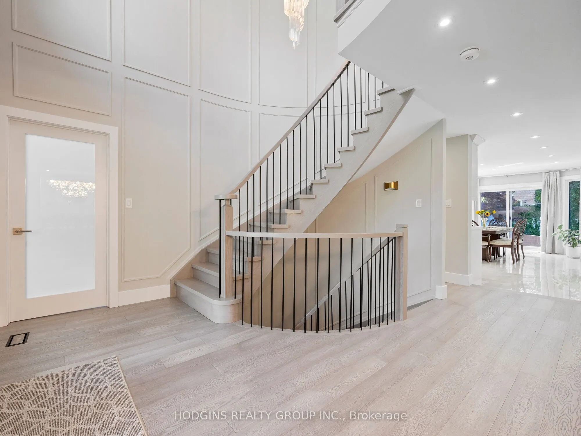 1816 Paddock Crescent