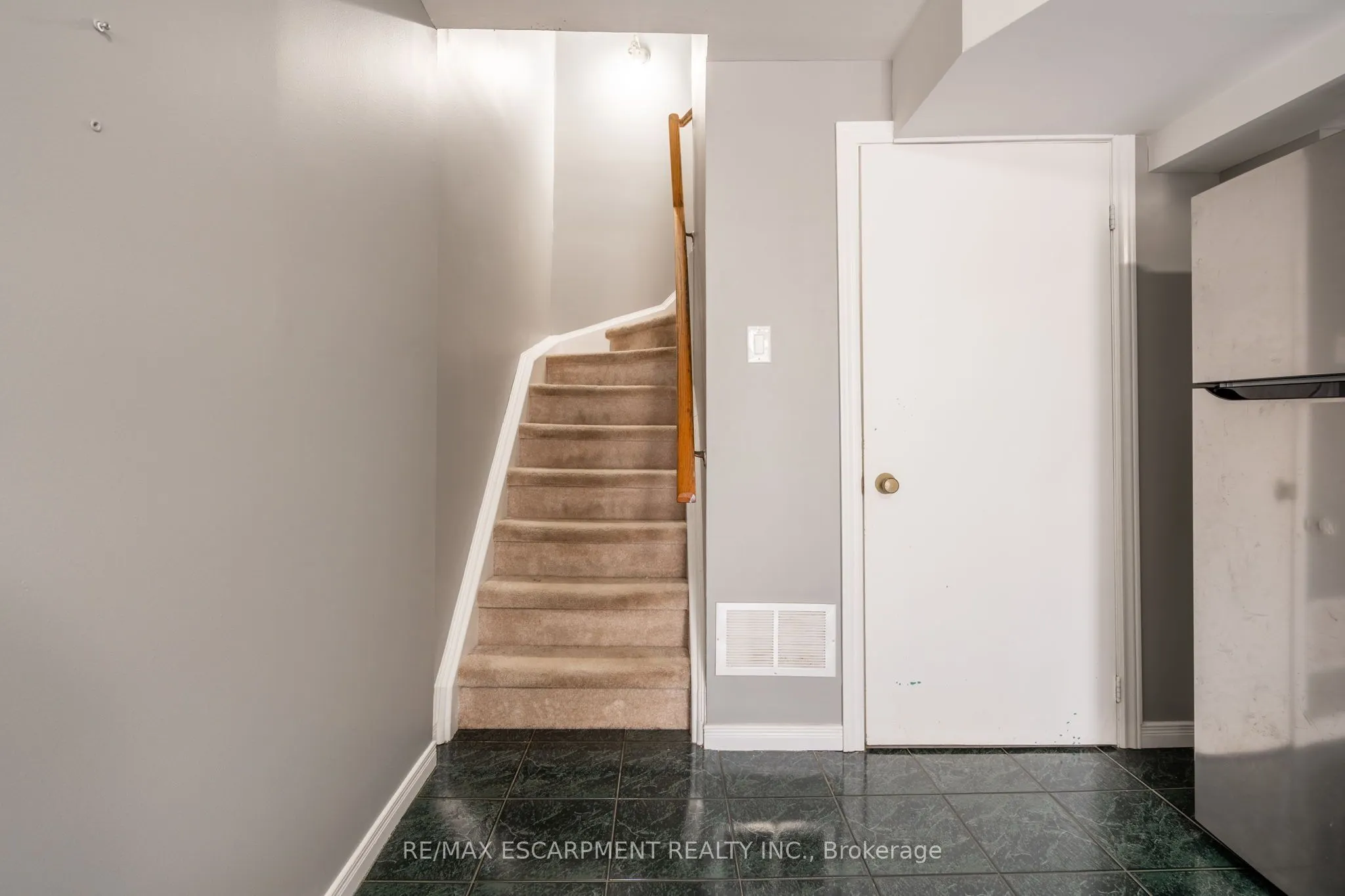 2118 PELEE Boulevard