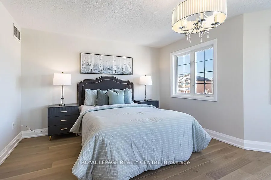 3 Lake Louise Drive