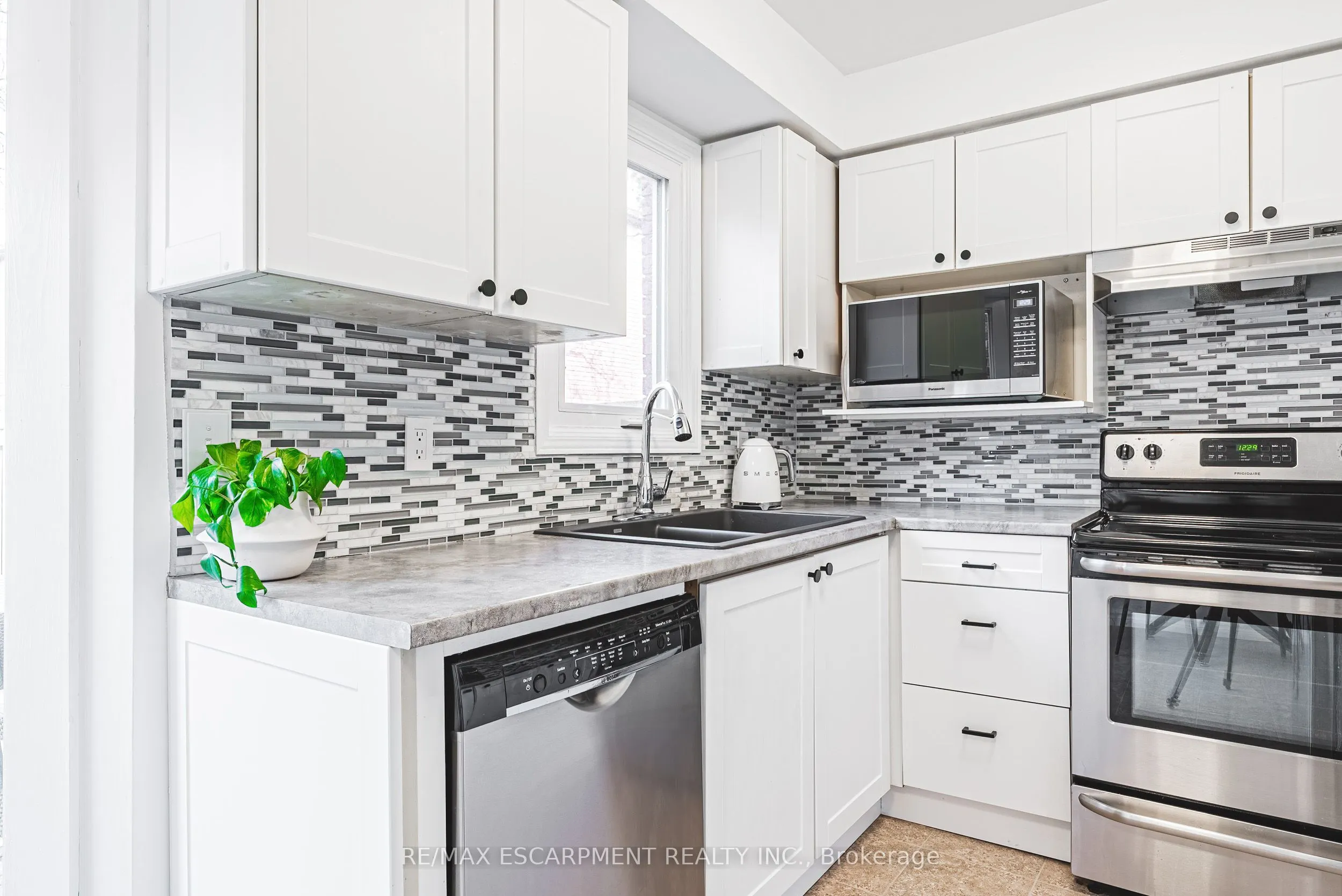 895 Maple Avenue, #116