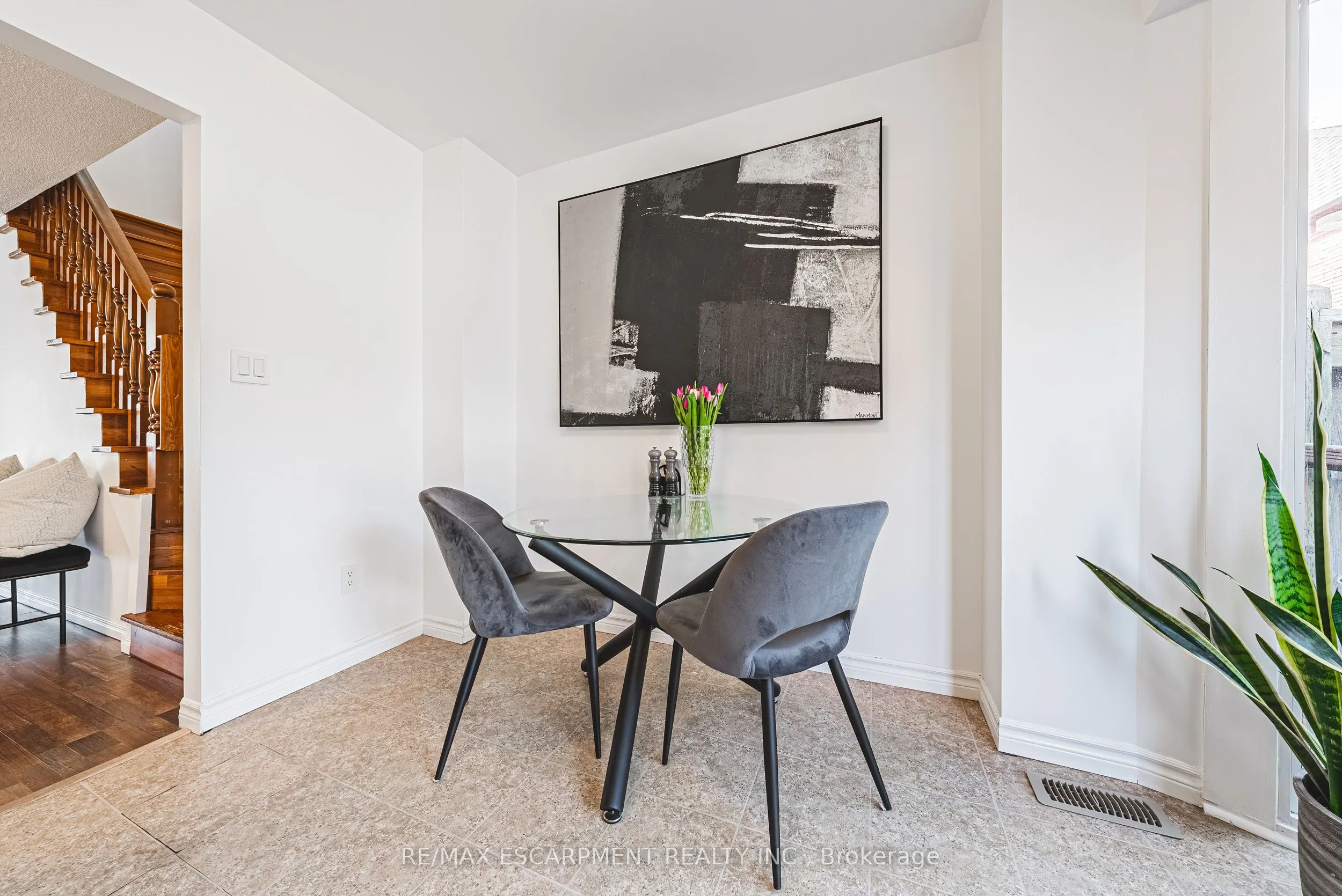 895 Maple Avenue, #116
