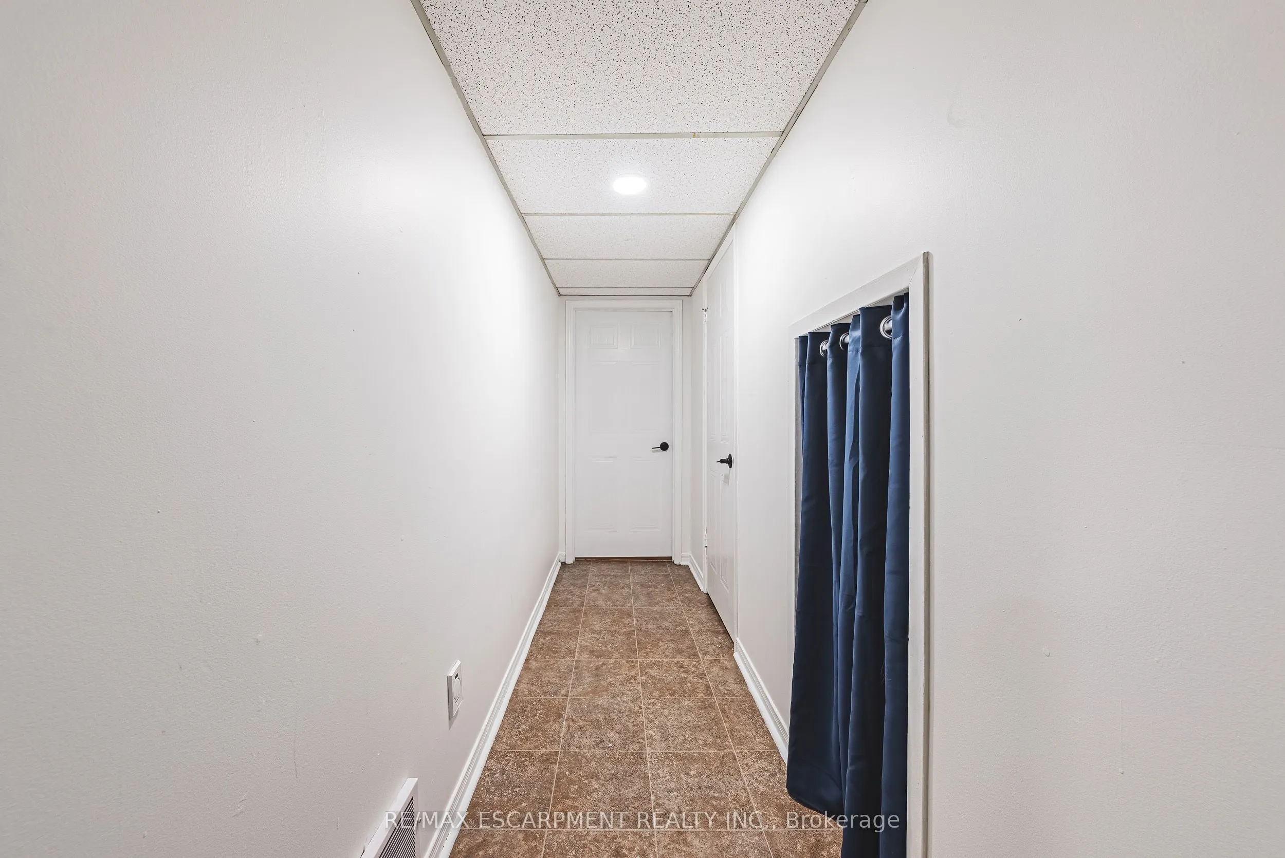 895 Maple Avenue, #116